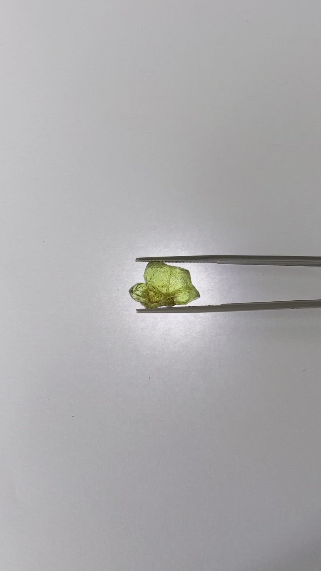 10.41 Ct. Alexandrite Crystal from Ceylon (Sri Lanka) Size Video