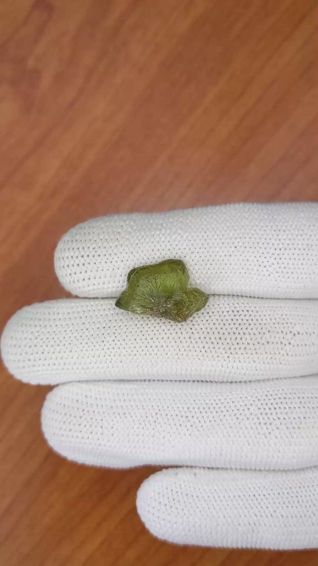 10.41 Ct. Alexandrite Crystal from Ceylon (Sri Lanka) Size Video