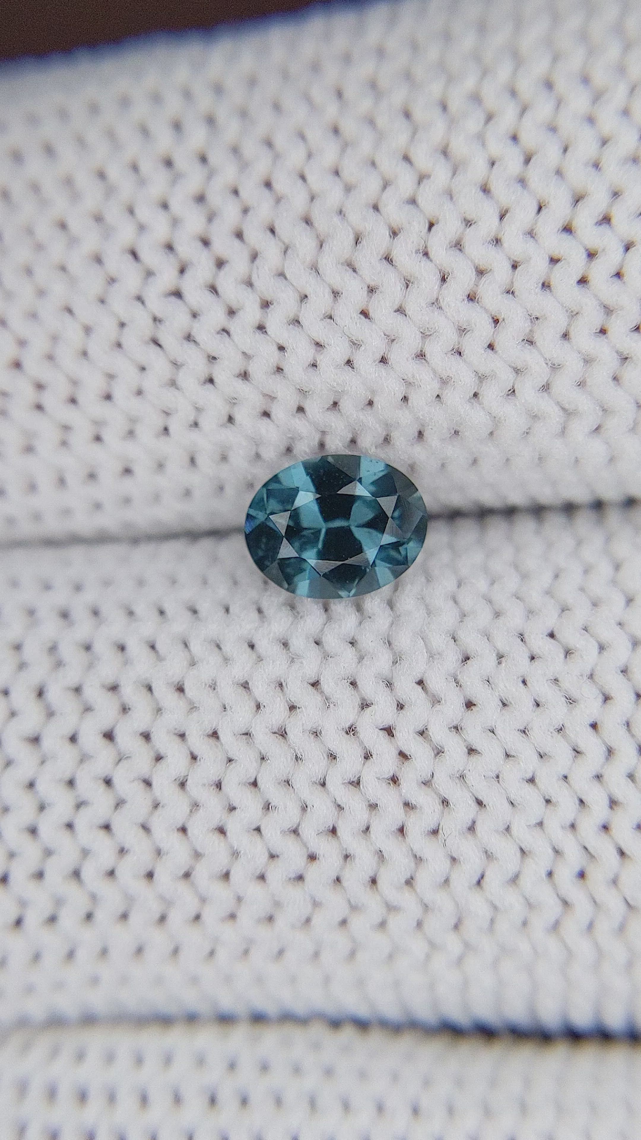 0.65 Ct. Spinel from Ceylon (Sri Lanka) Size Video