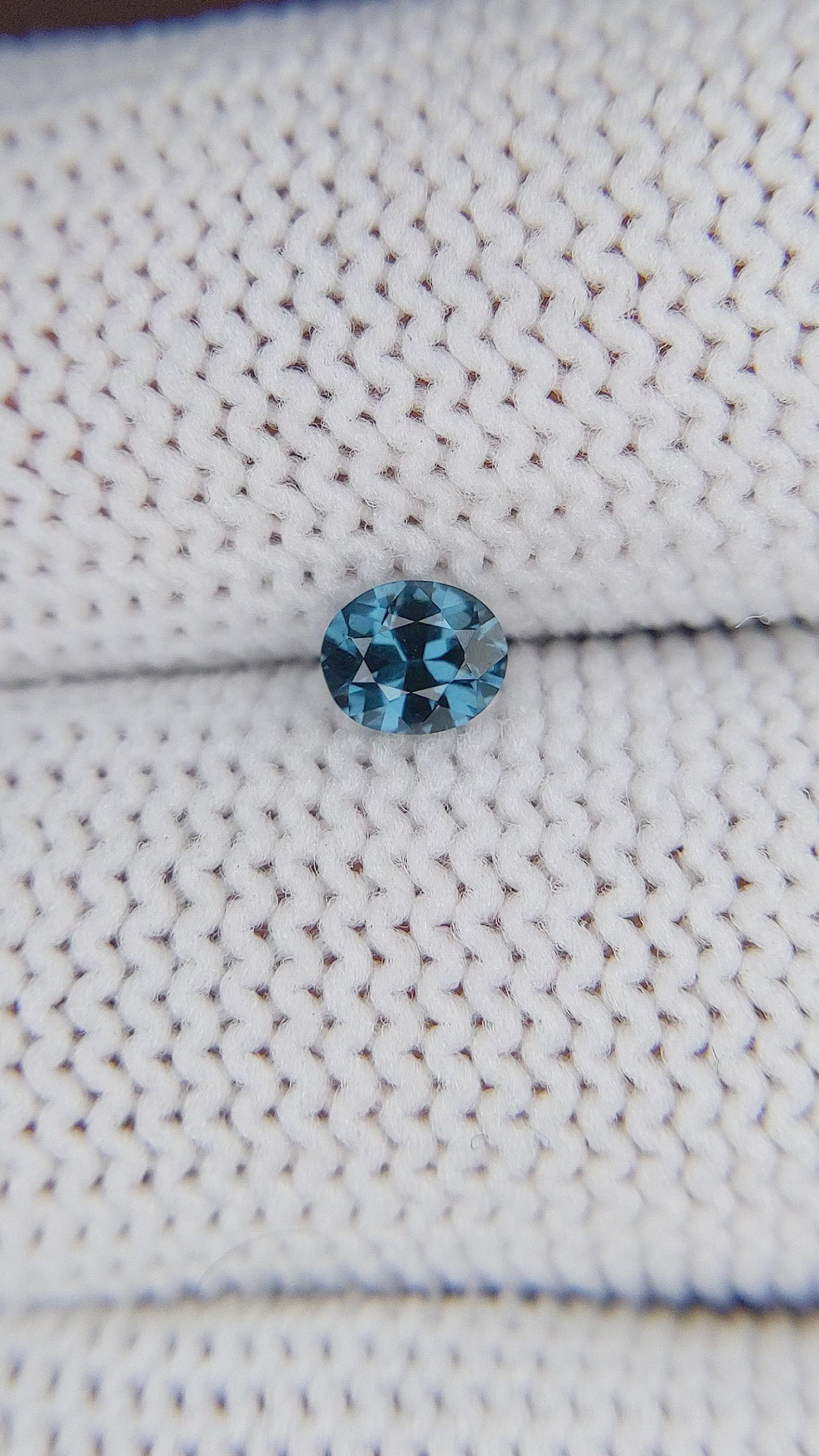 0.38 Ct. Spinel from Ceylon (Sri Lanka) Size Video