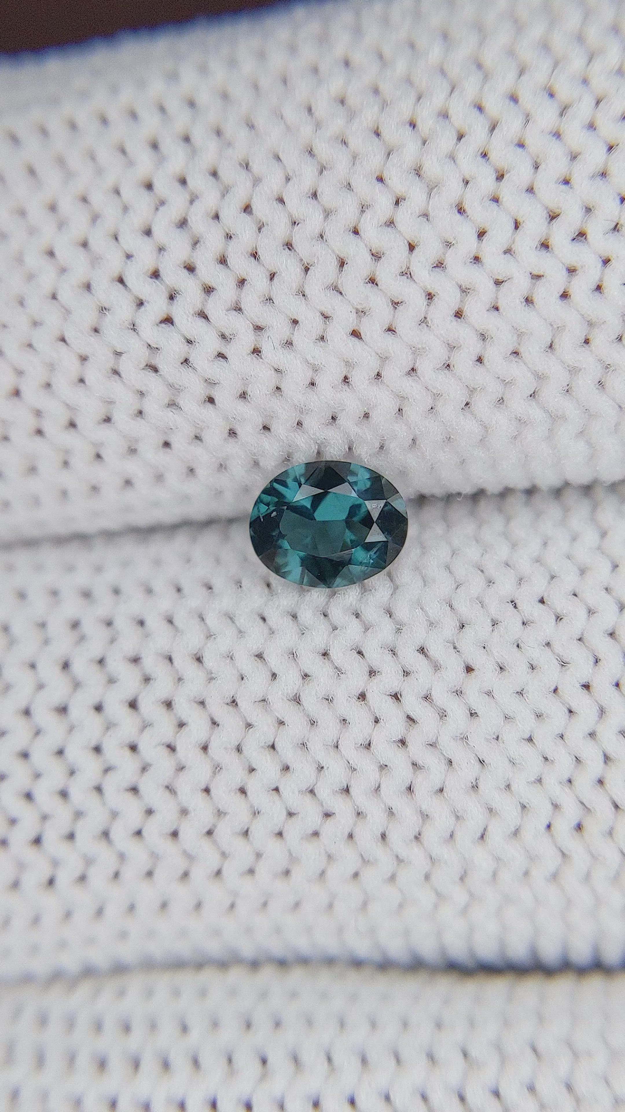 0.46 Ct. Spinel from Ceylon (Sri Lanka) Size Video