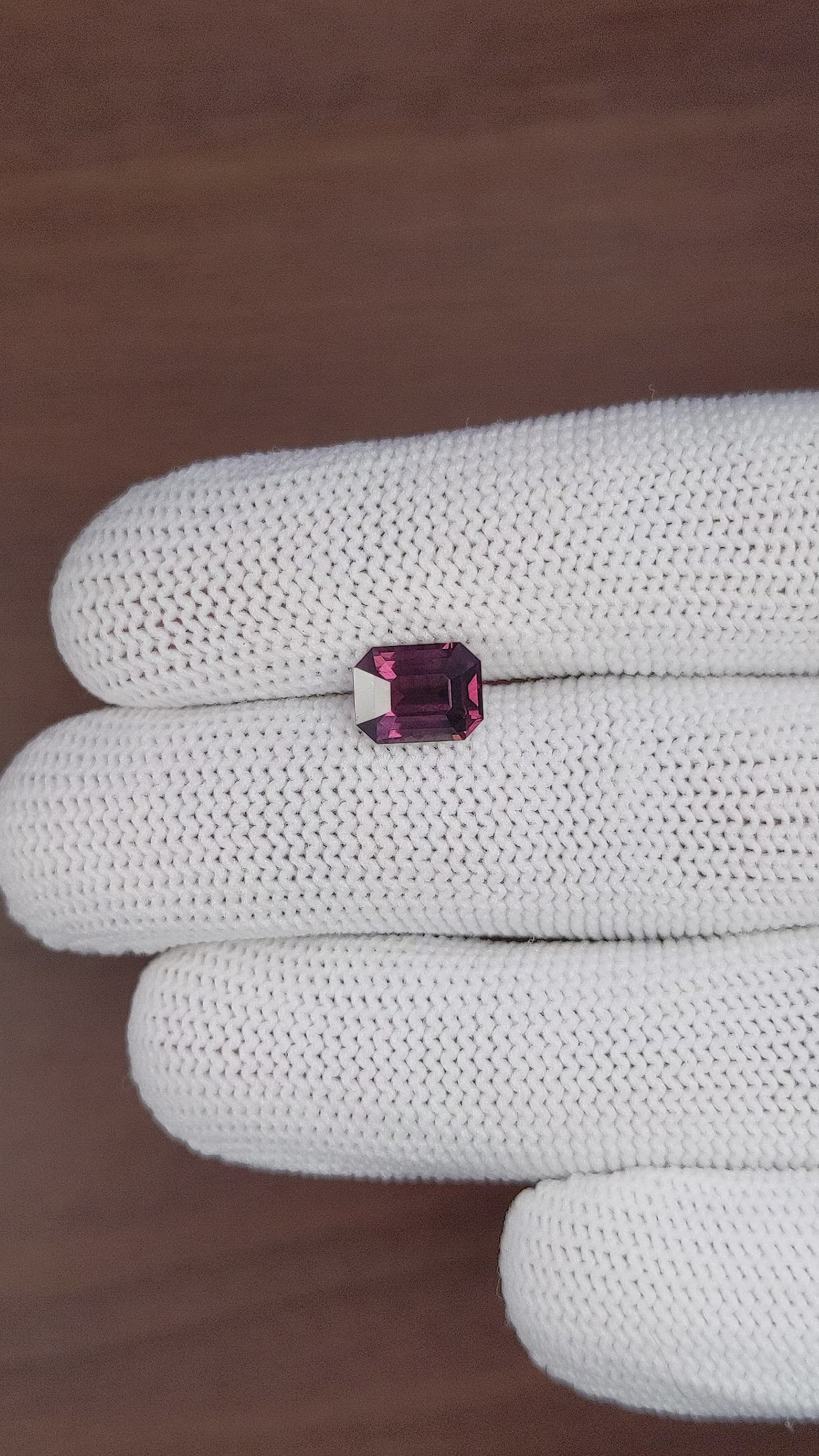 2.29 Ct. Spinel from Ceylon (Sri Lanka) Size Video