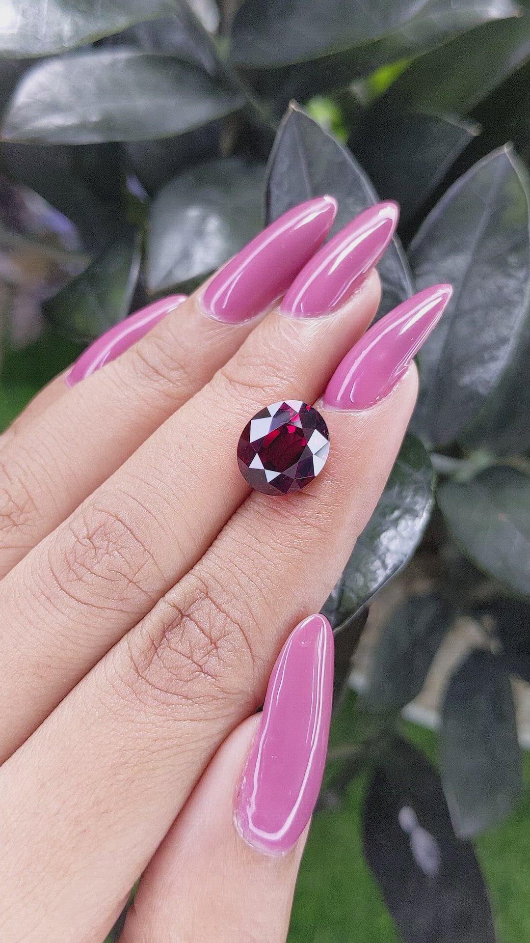 6.92 Ct. Rhodolite Garnet from Tanzania Size Video