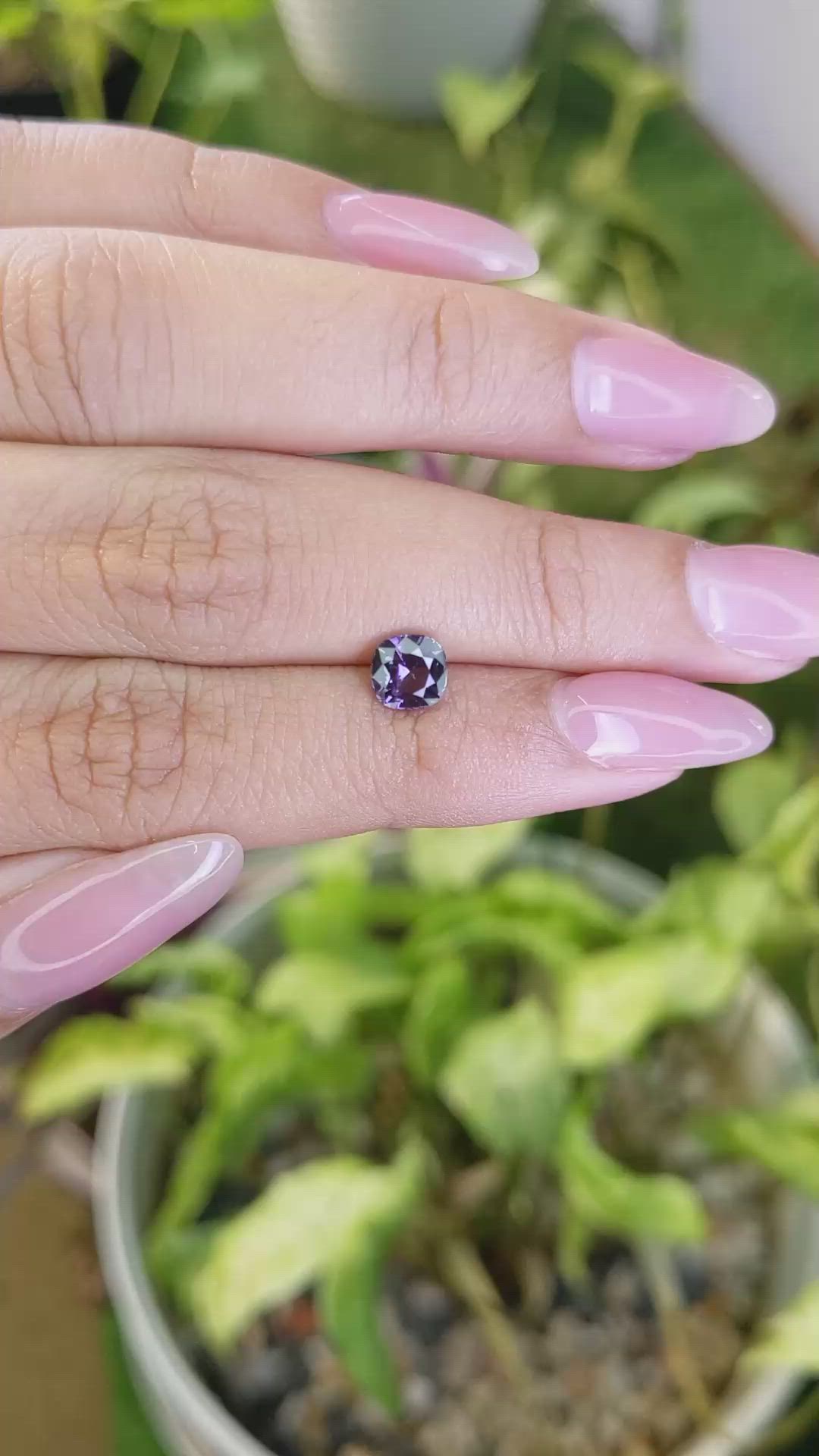 0.99 Ct. Spinel from Ceylon (Sri Lanka) Size Video