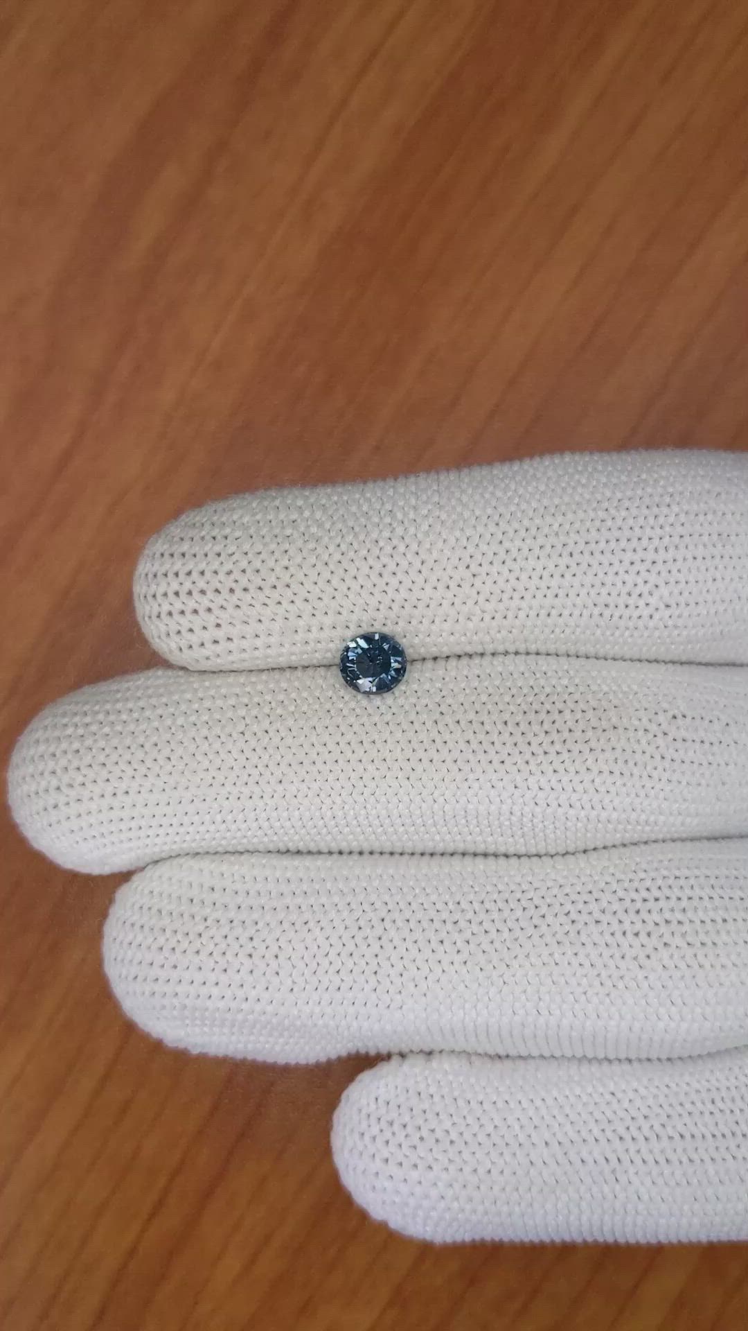 0.83 Ct. Spinel from Ceylon (Sri Lanka) Size Video