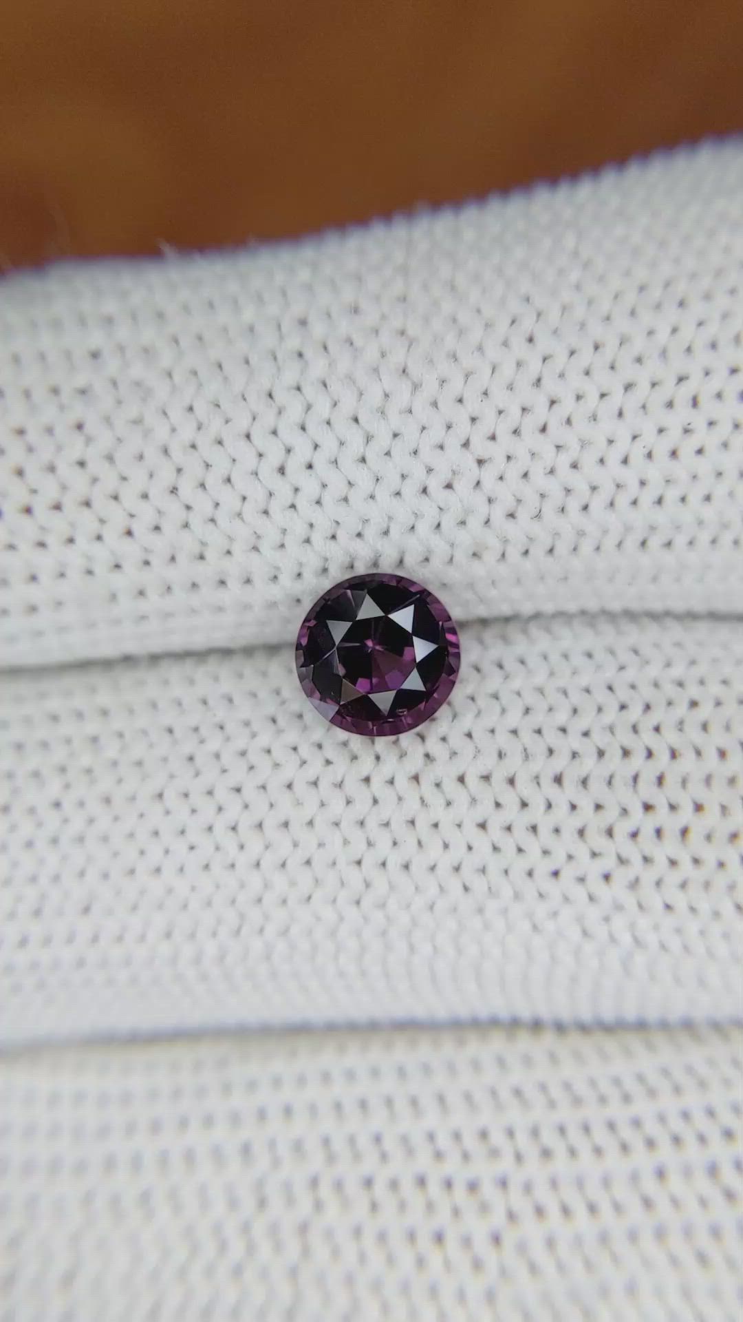 1.32 Ct. Spinel from Ceylon (Sri Lanka) Size Video