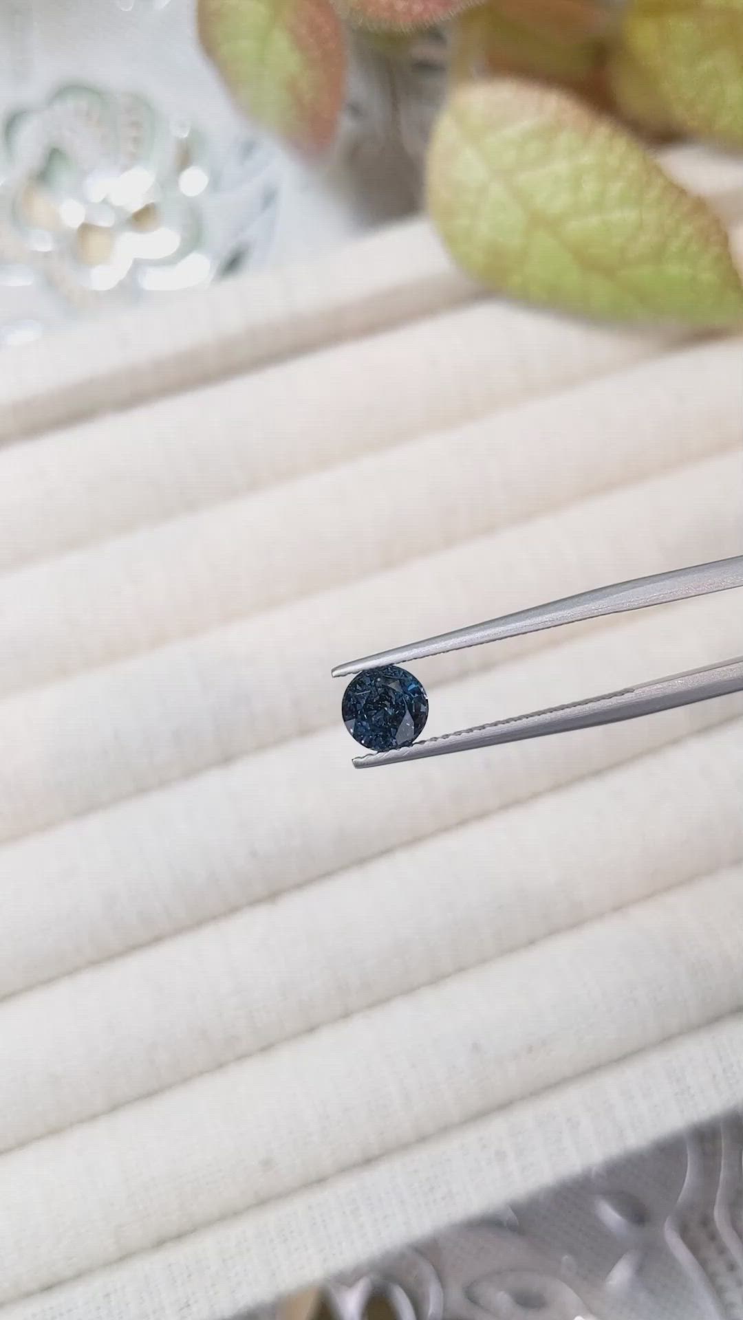 1.07 Ct. Spinel from Ceylon (Sri Lanka) Size Video