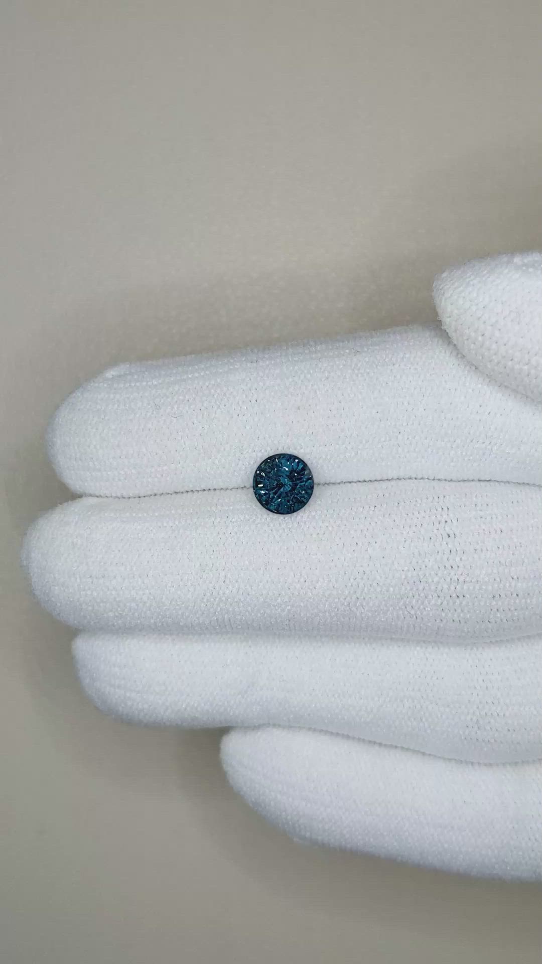 1.07 Ct. Spinel from Ceylon (Sri Lanka) Size Video