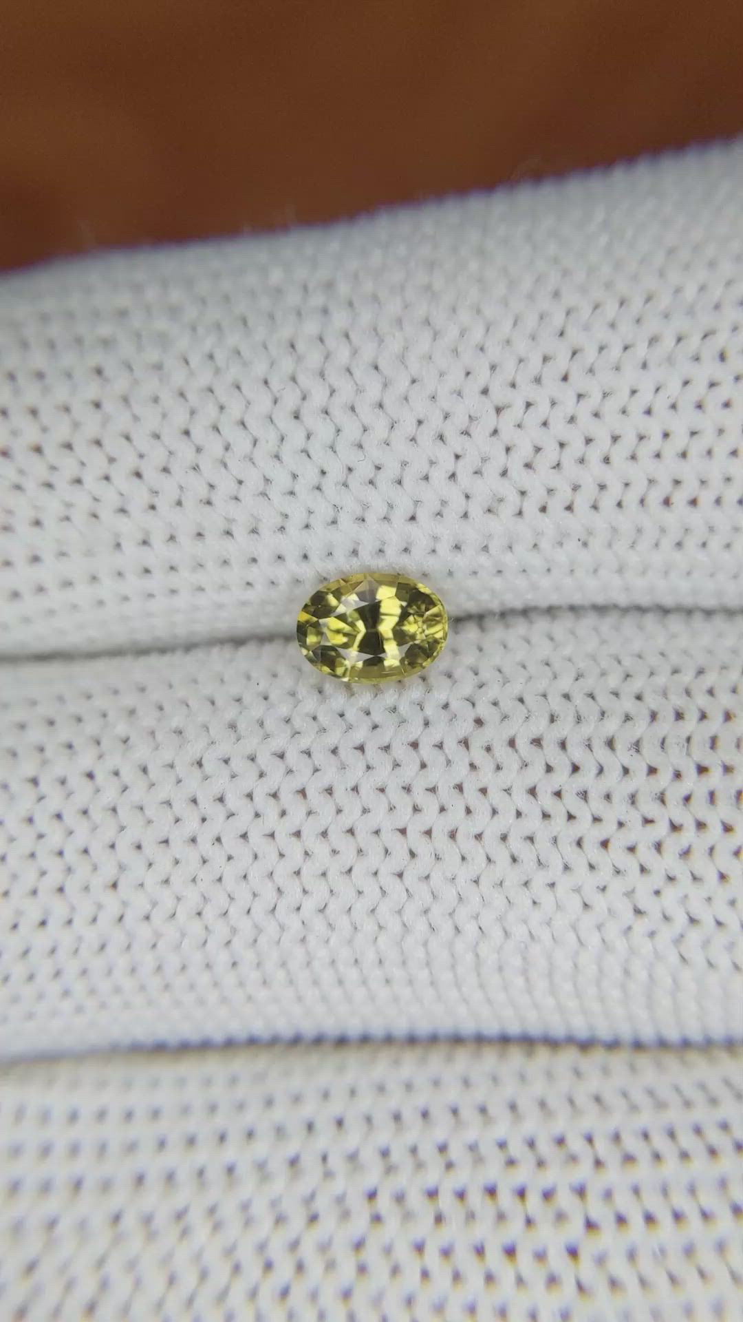 0.63 Ct. Spinel from Ceylon (Sri Lanka) Size Video