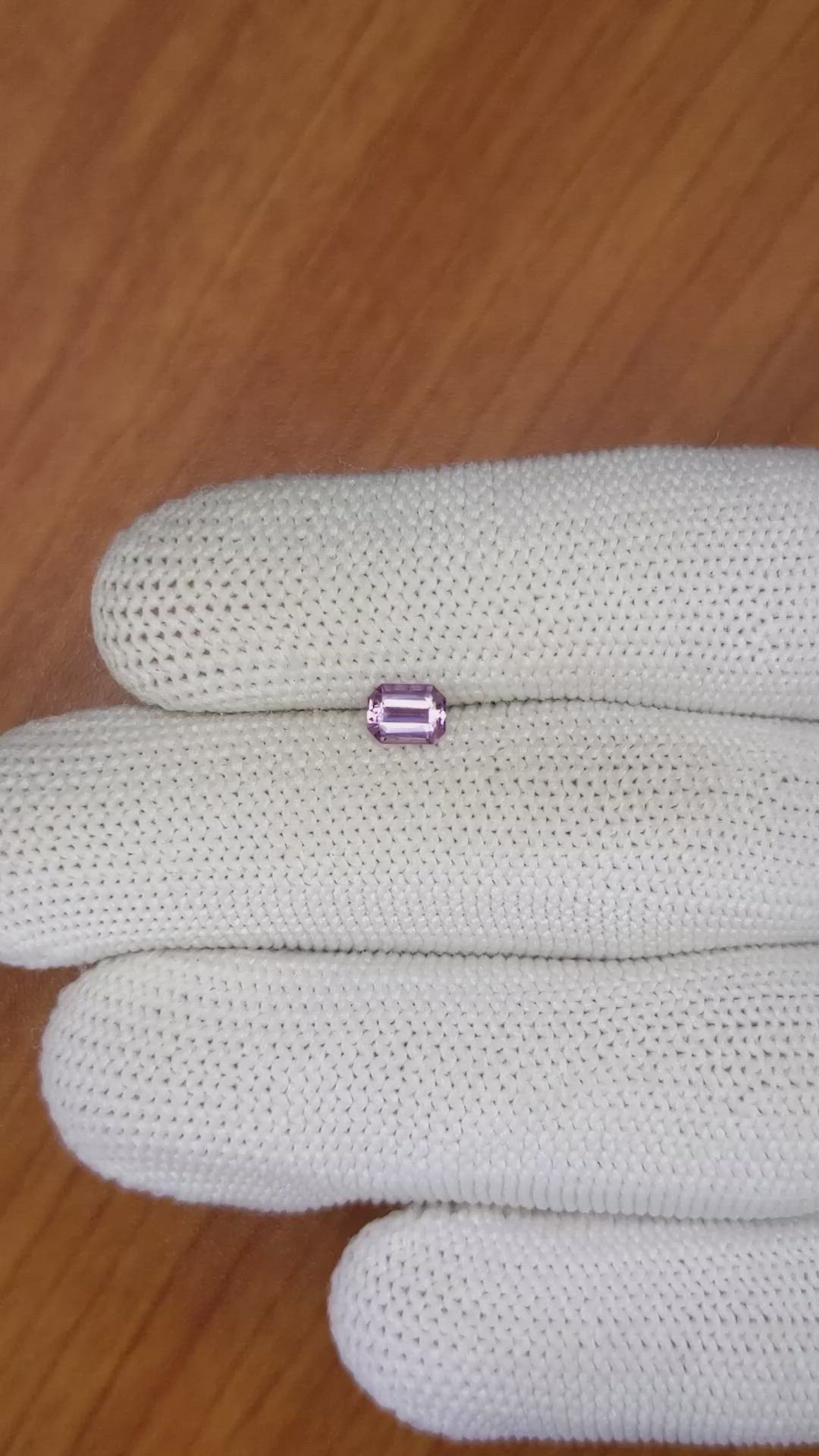 0.45 Ct. Spinel from Ceylon (Sri Lanka) Size Video