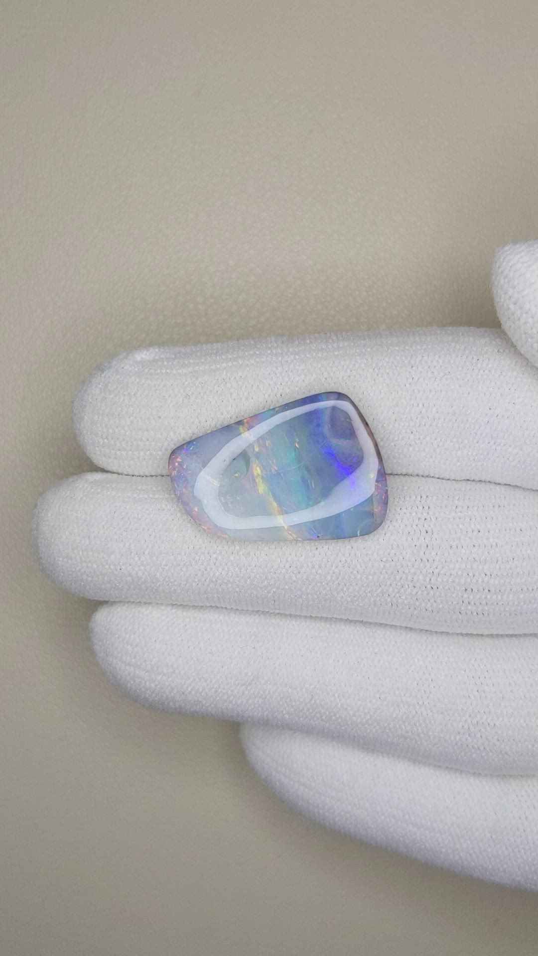 10.39 Ct. White Opal from Australia Size Video