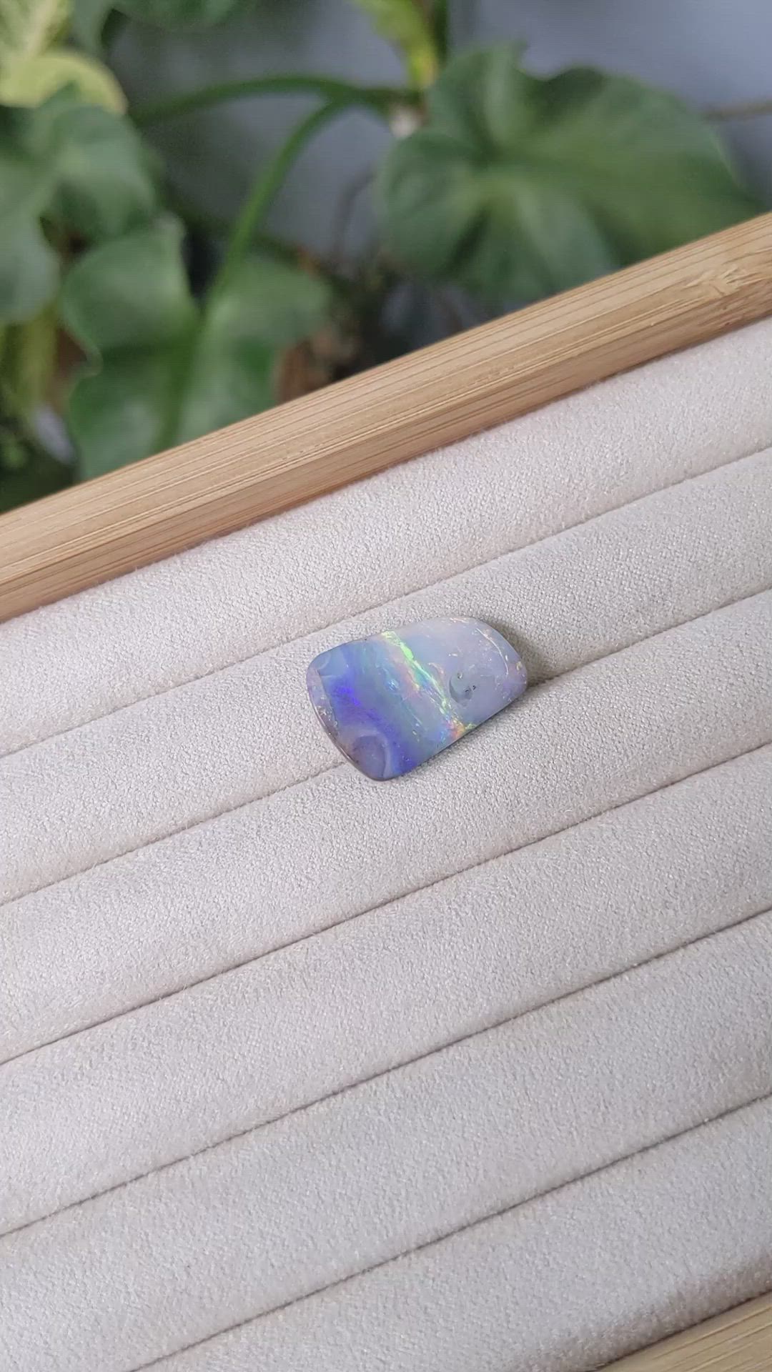 10.39 Ct. White Opal from Australia Size Video