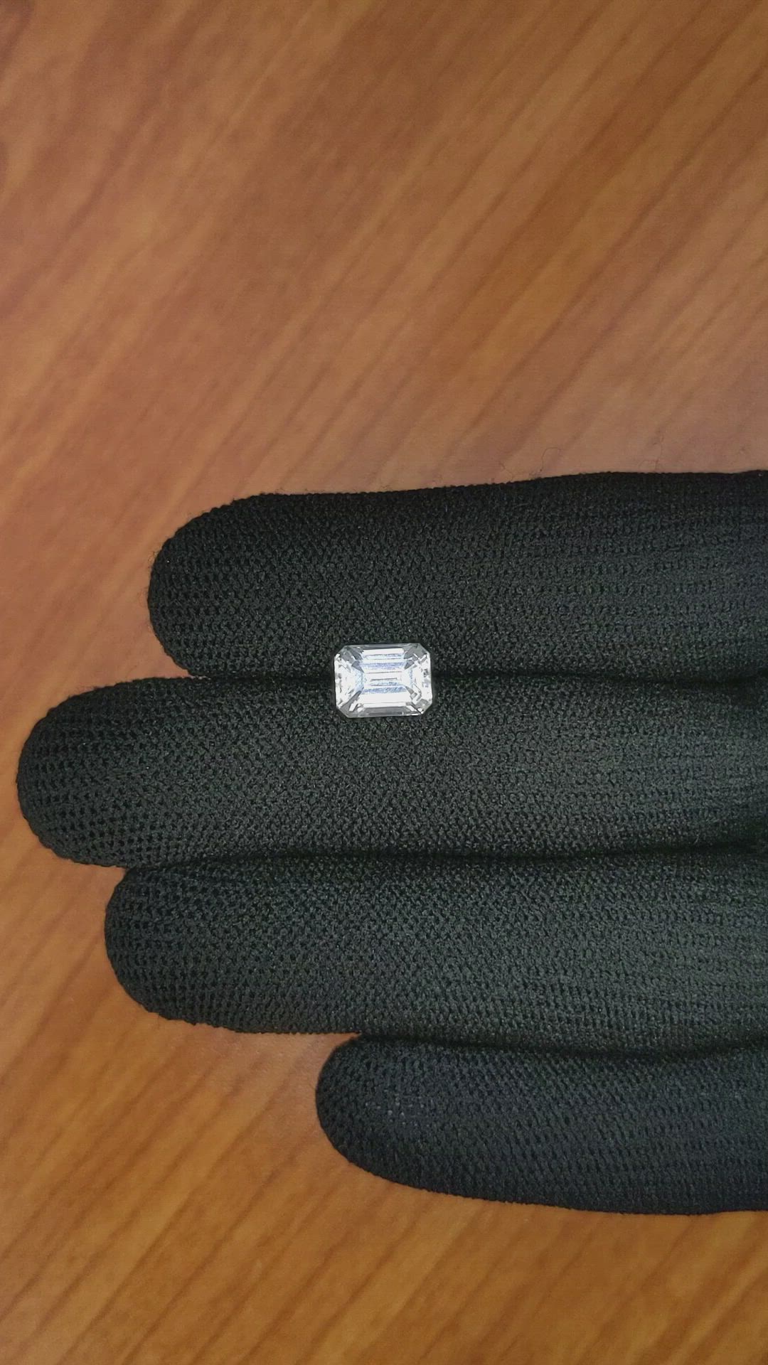 2.35 Ct. Zircon from Ceylon (Sri Lanka) Size Video