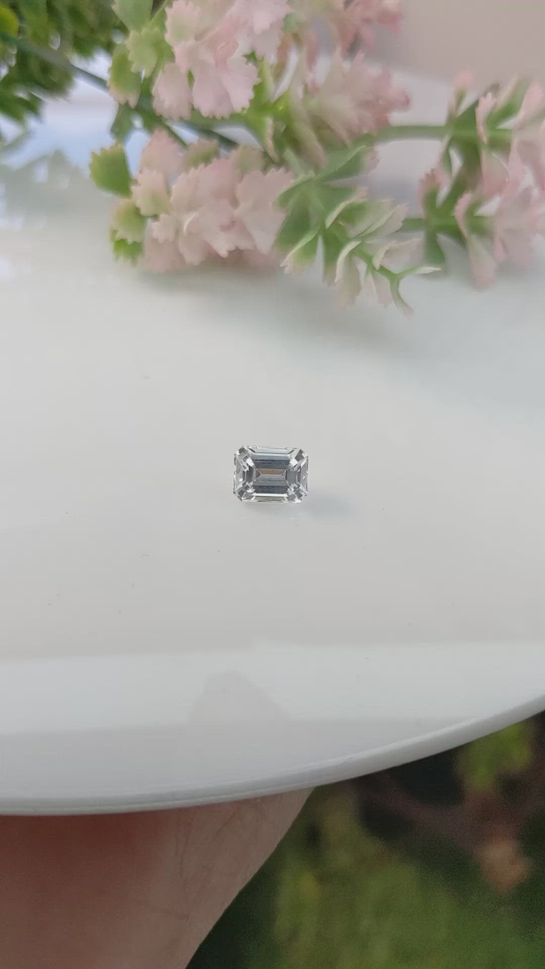 2.35 Ct. Zircon from Ceylon (Sri Lanka) Size Video