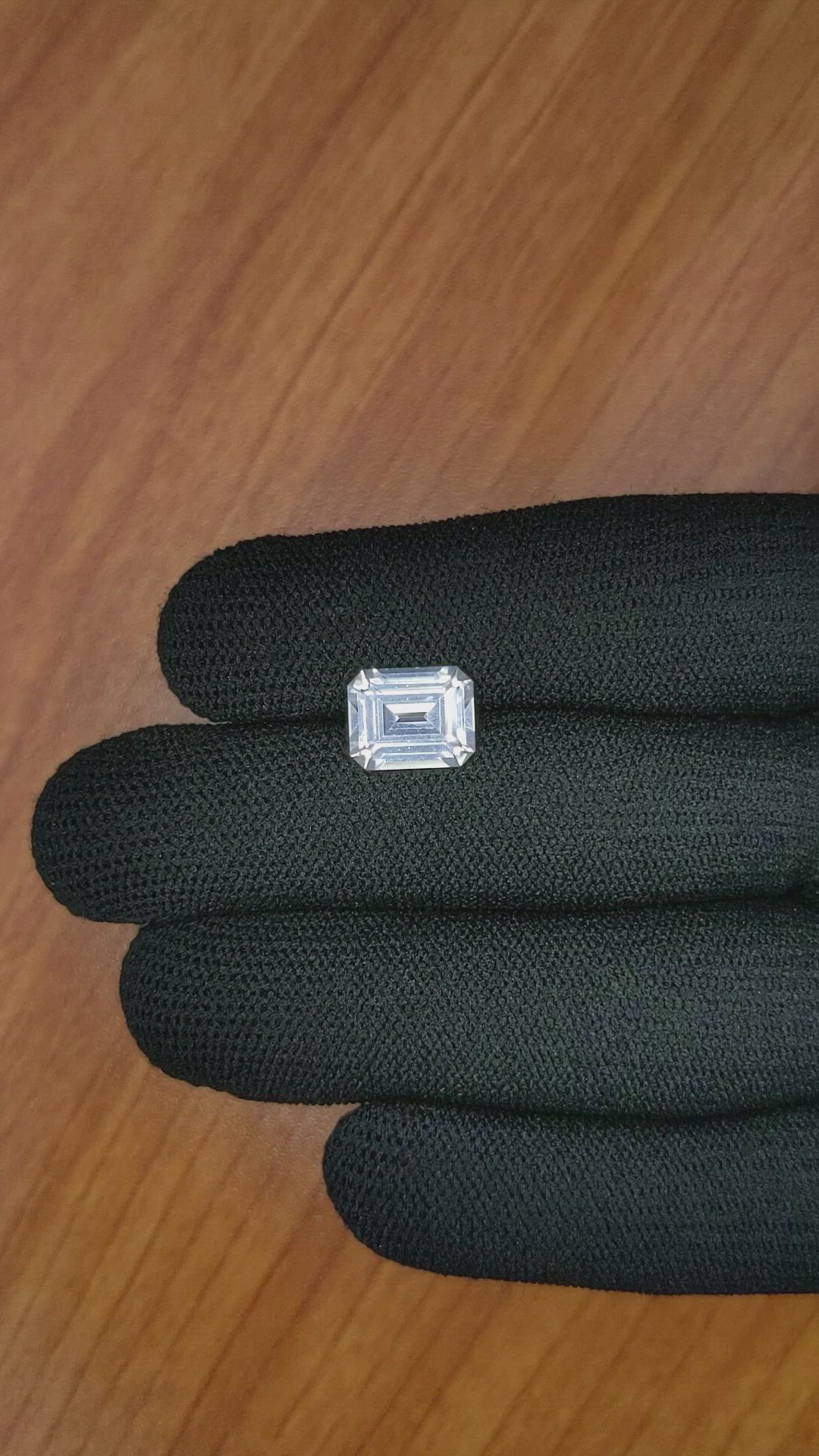 4.00 Ct. Zircon from Ceylon (Sri Lanka) Size Video