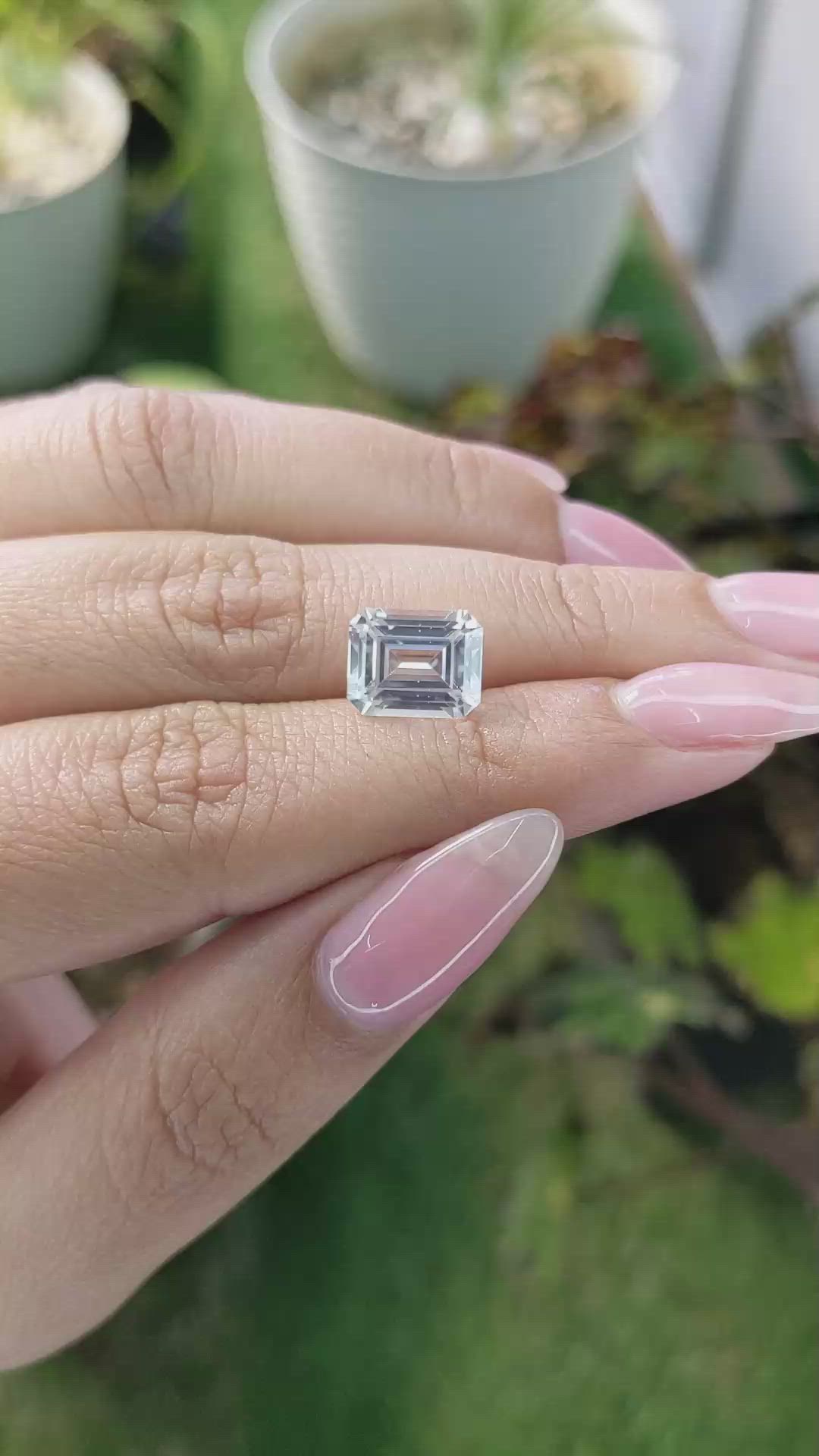 4.00 Ct. Zircon from Ceylon (Sri Lanka) Size Video