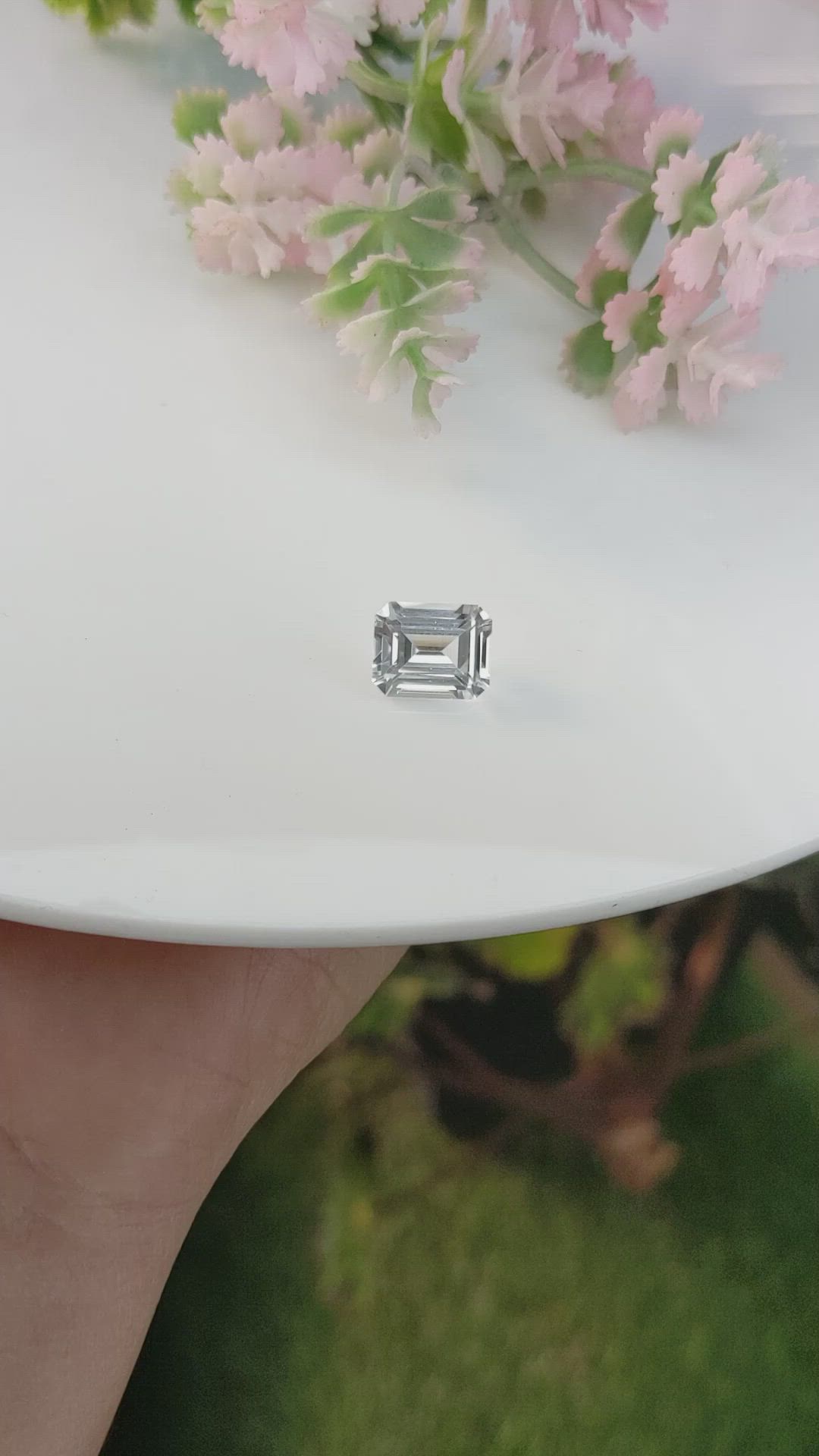 4.00 Ct. Zircon from Ceylon (Sri Lanka) Size Video