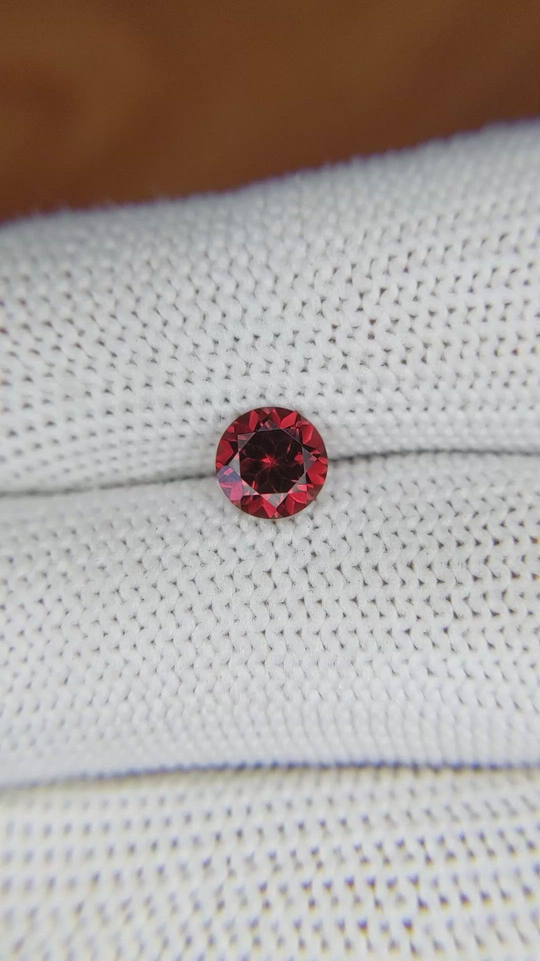 1.03 Ct. Garnet from Ceylon (Sri Lanka) Size Video