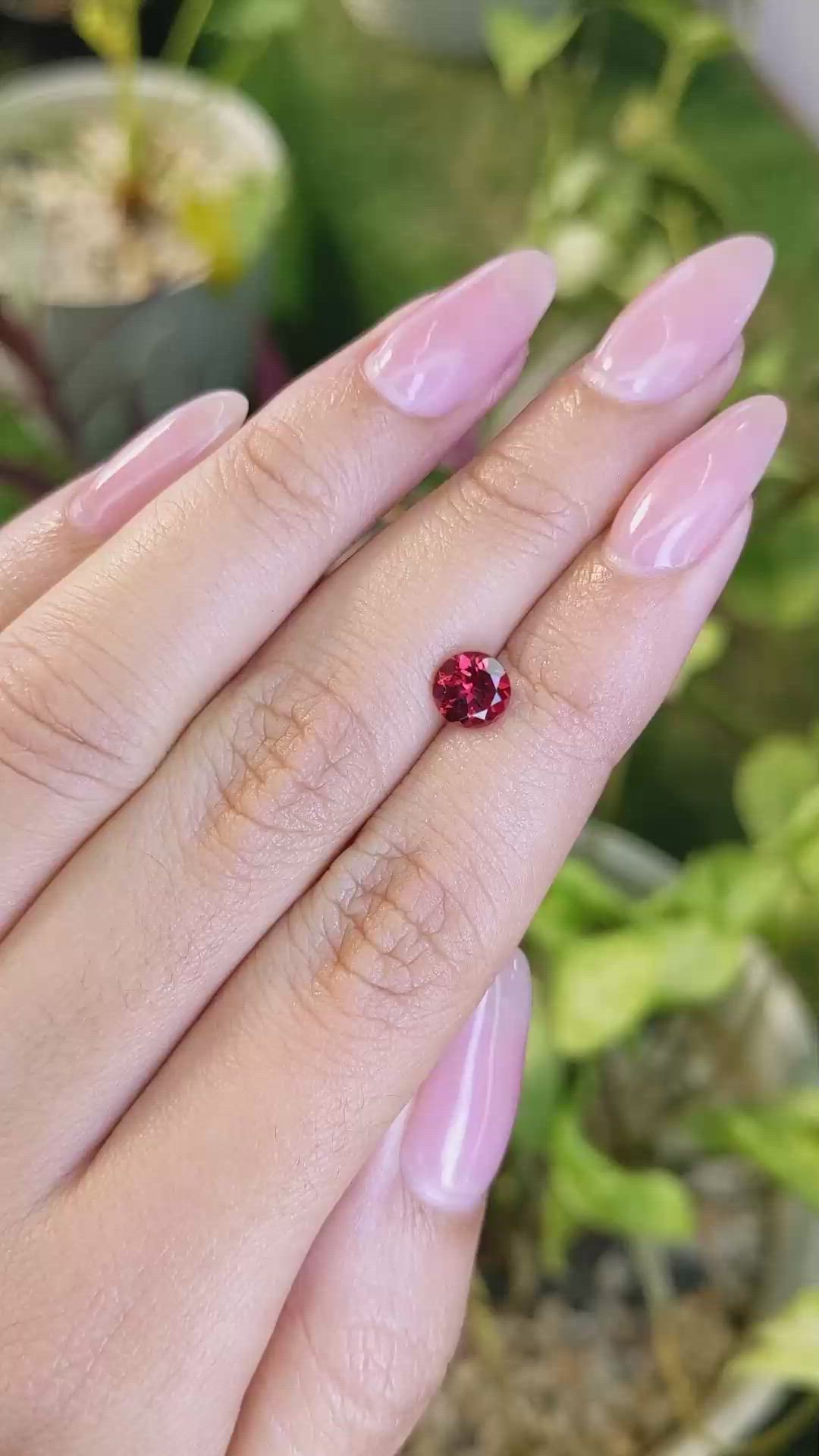 1.02 Ct. Garnet from Ceylon (Sri Lanka) Size Video
