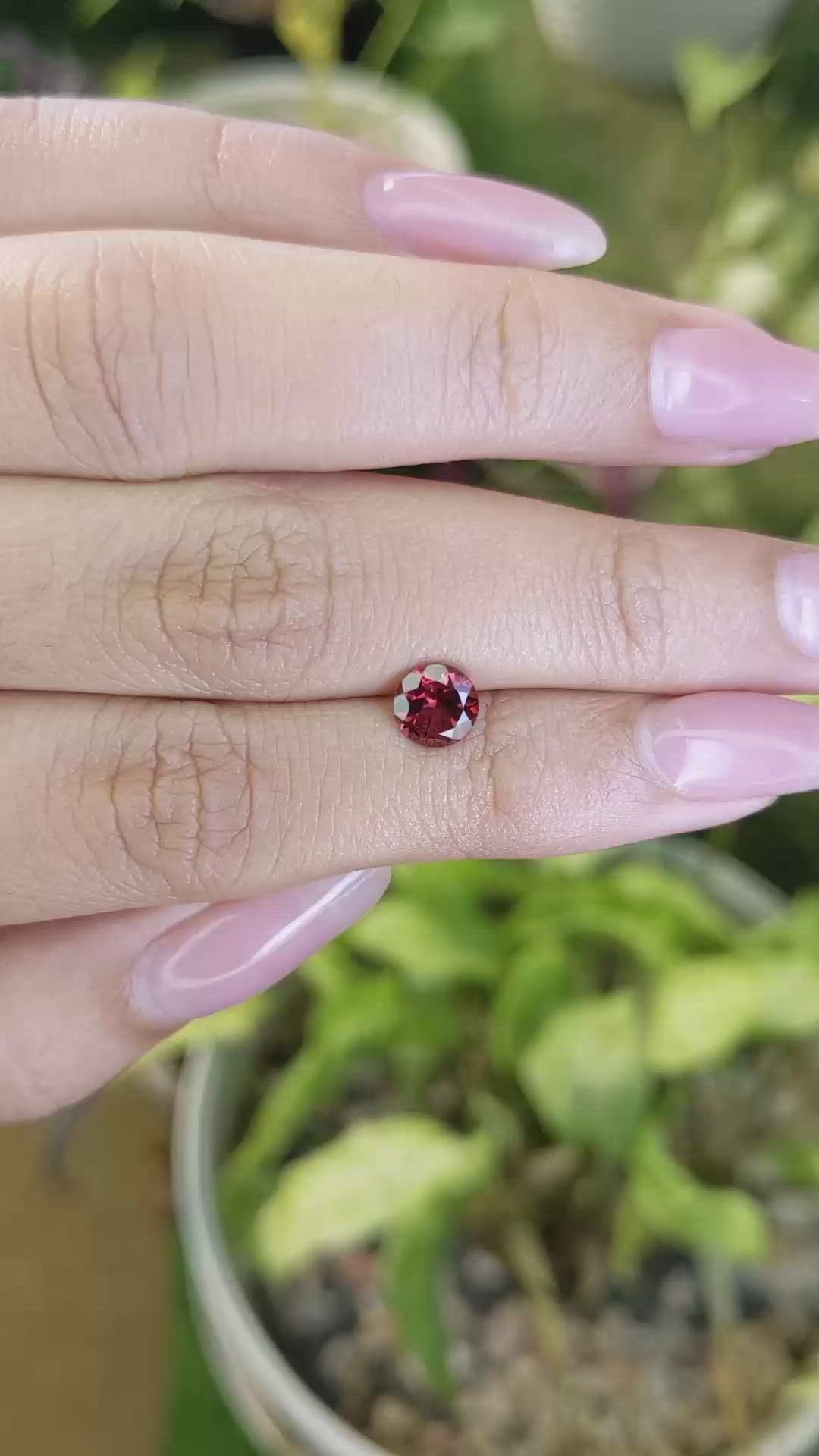 1.02 Ct. Garnet from Ceylon (Sri Lanka) Size Video