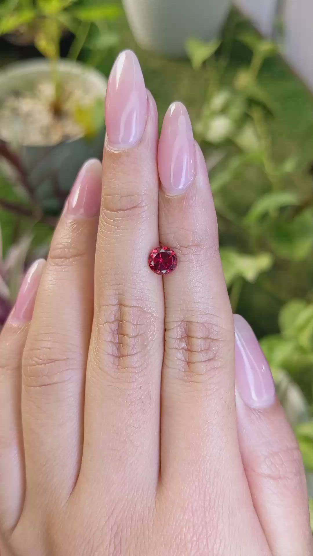 1.09 Ct. Garnet from Ceylon (Sri Lanka) Size Video