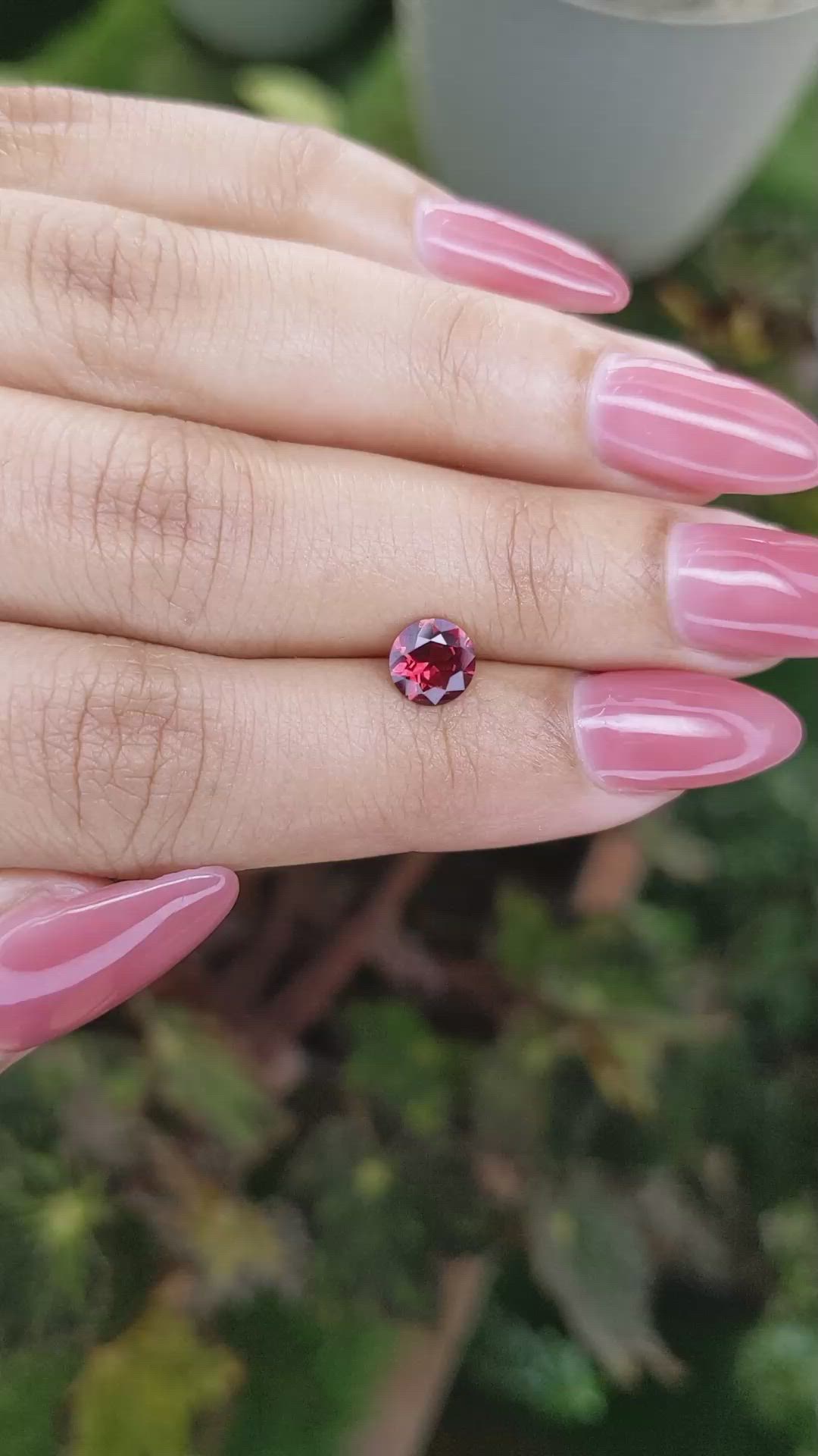 0.90 Ct. Garnet from Ceylon (Sri Lanka) Size Video