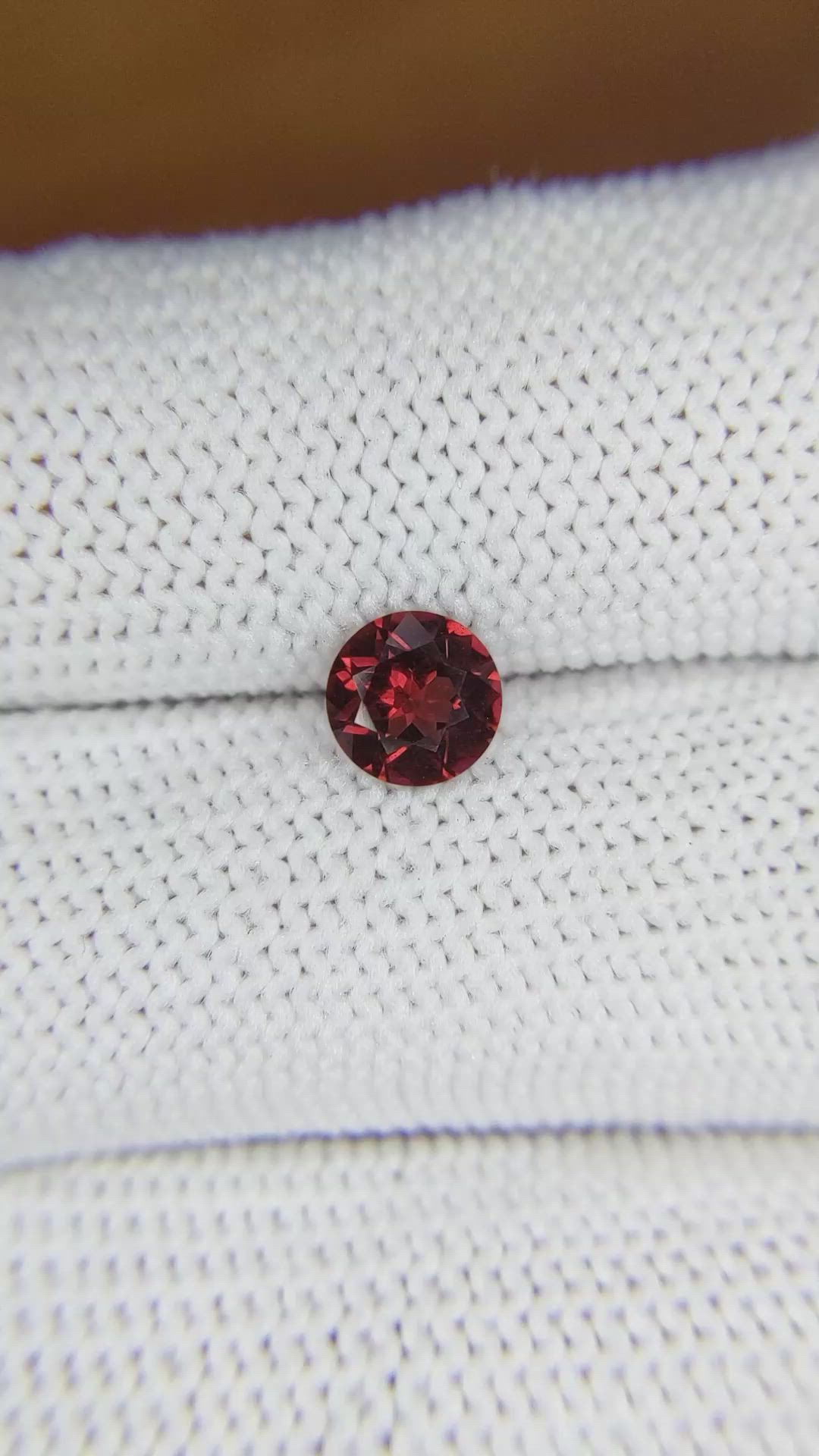 0.90 Ct. Garnet from Ceylon (Sri Lanka) Size Video