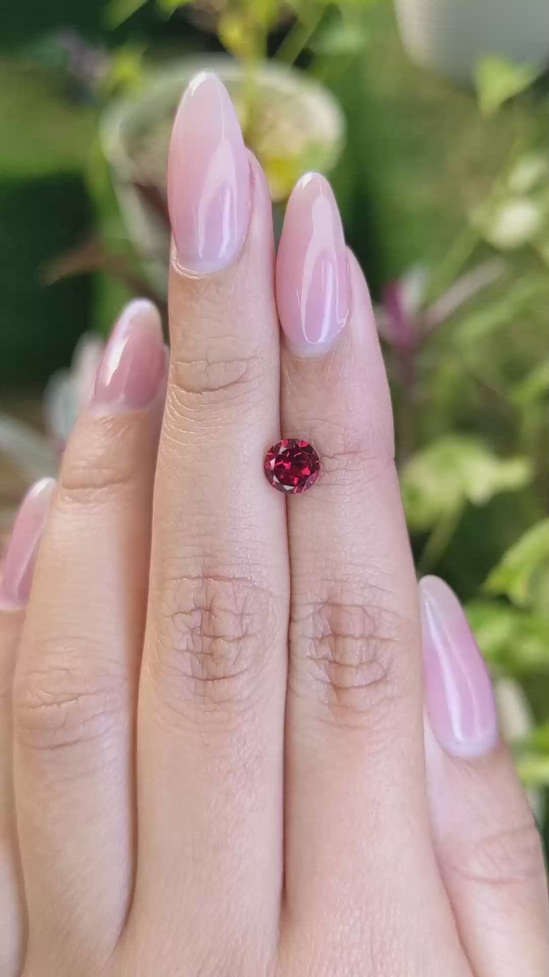 1.03 Ct. Garnet from Ceylon (Sri Lanka) Size Video