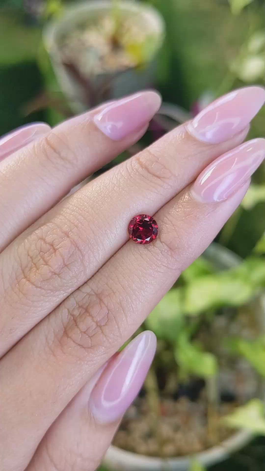 1.03 Ct. Garnet from Ceylon (Sri Lanka) Size Video
