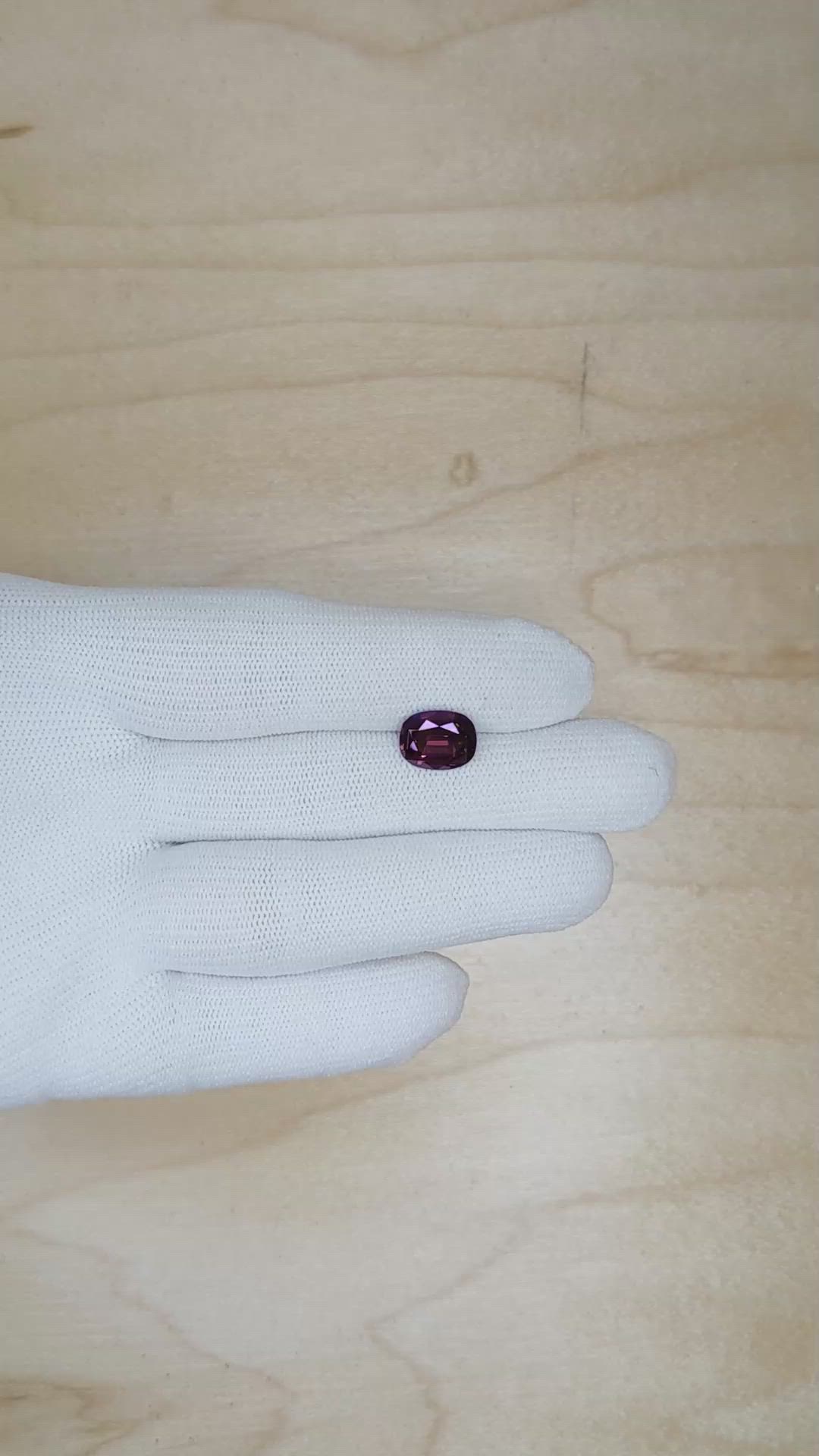 2.89 Ct. Spinel from Ceylon (Sri Lanka) Size Video