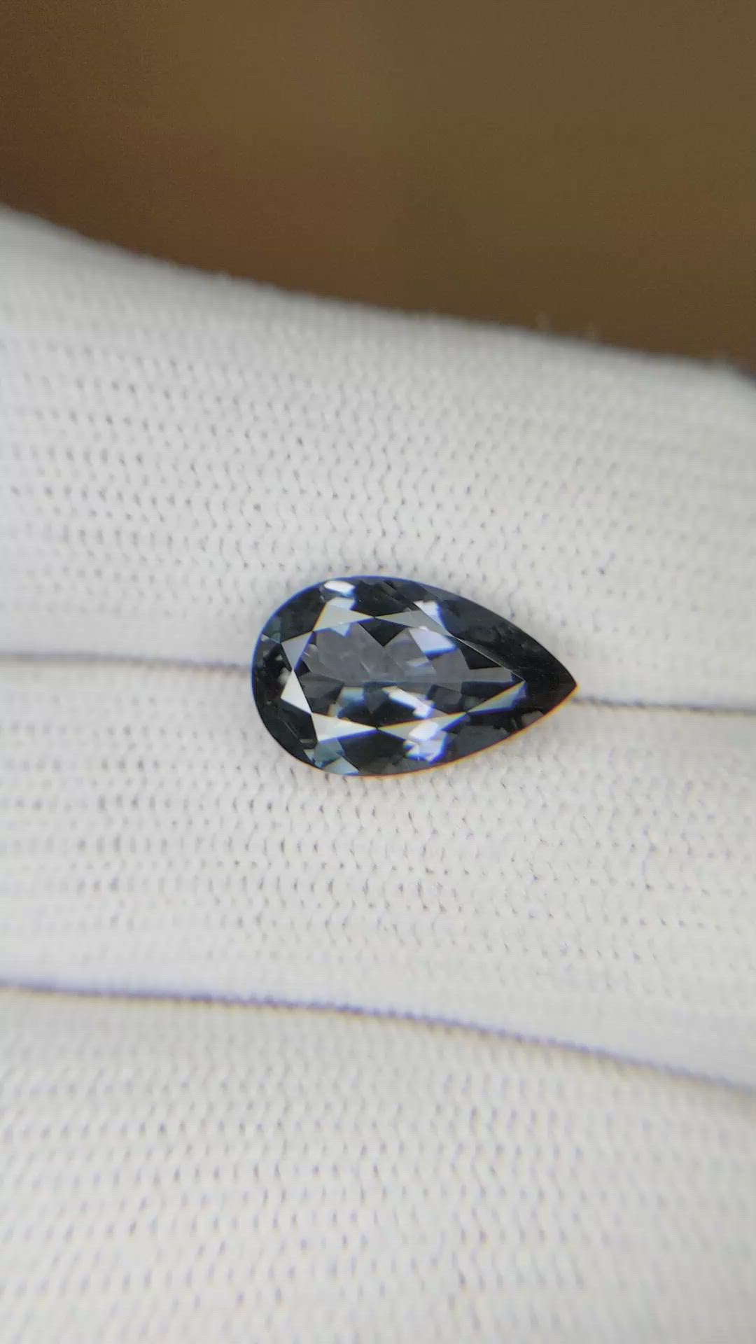 3.65 Ct. Spinel from Ceylon (Sri Lanka) Size Video