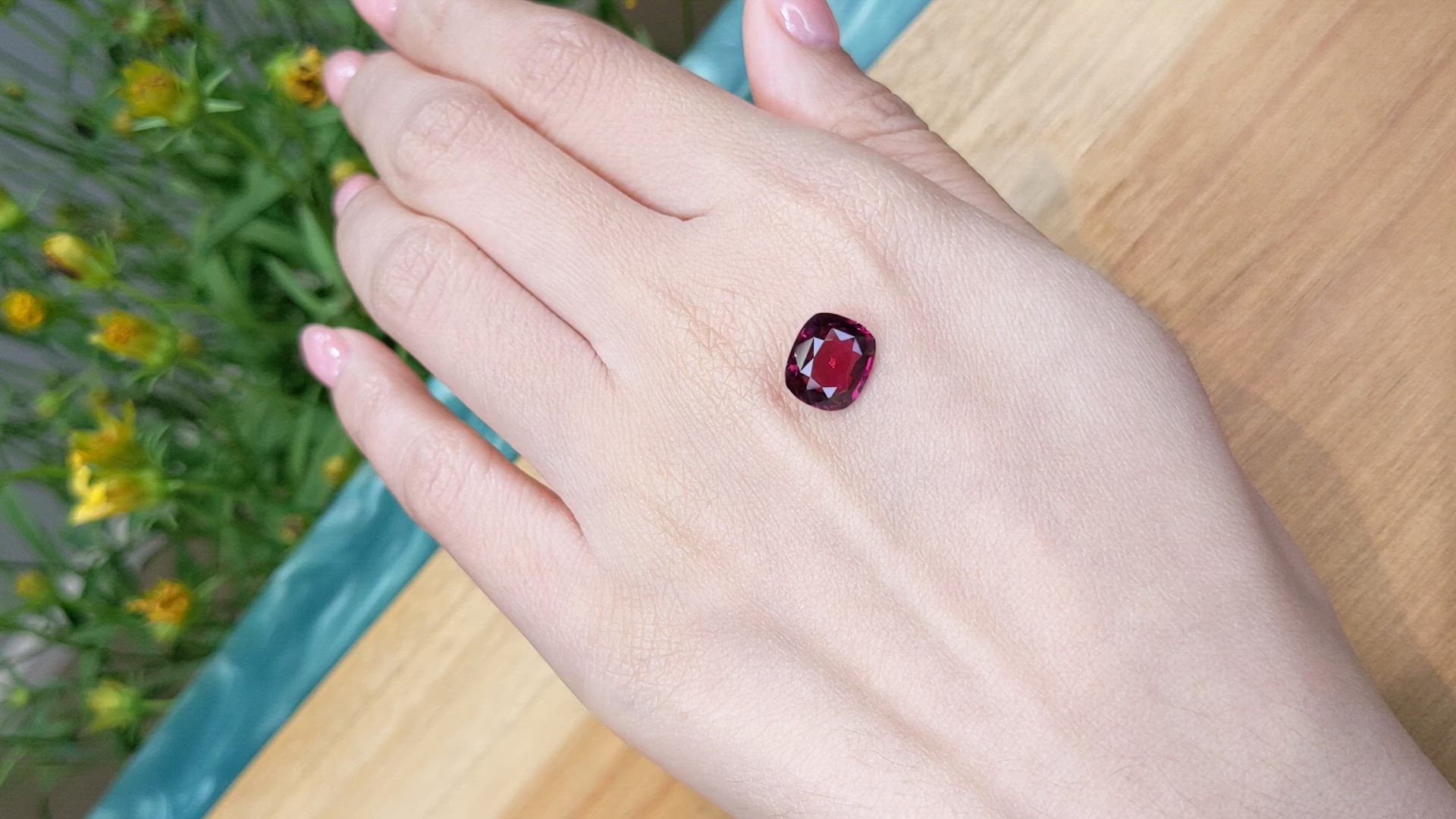 3.22 Ct. Purplish Red Garnet from Ceylon (Sri Lanka) Size Video