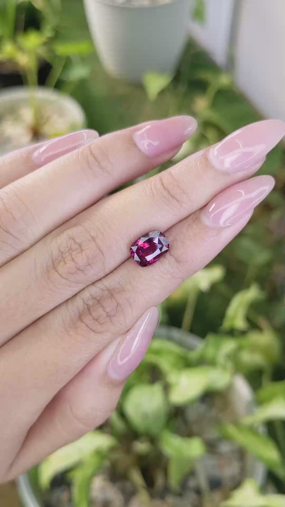2.92 Ct. Rhodolite Garnet from Ceylon (Sri Lanka) Size Video