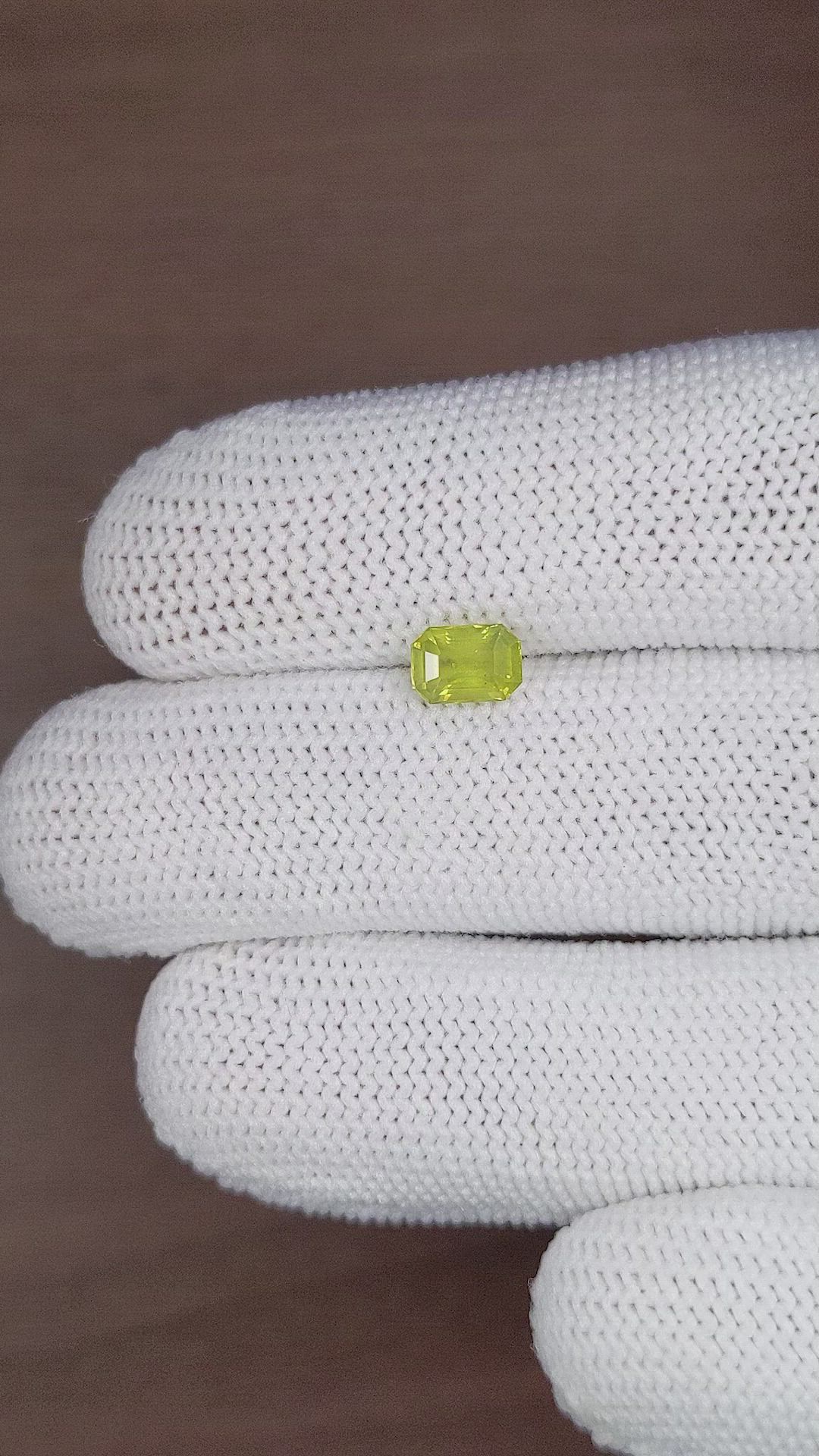 1.00 Ct. Chrysoberyl from Ceylon (Sri Lanka) Size Video