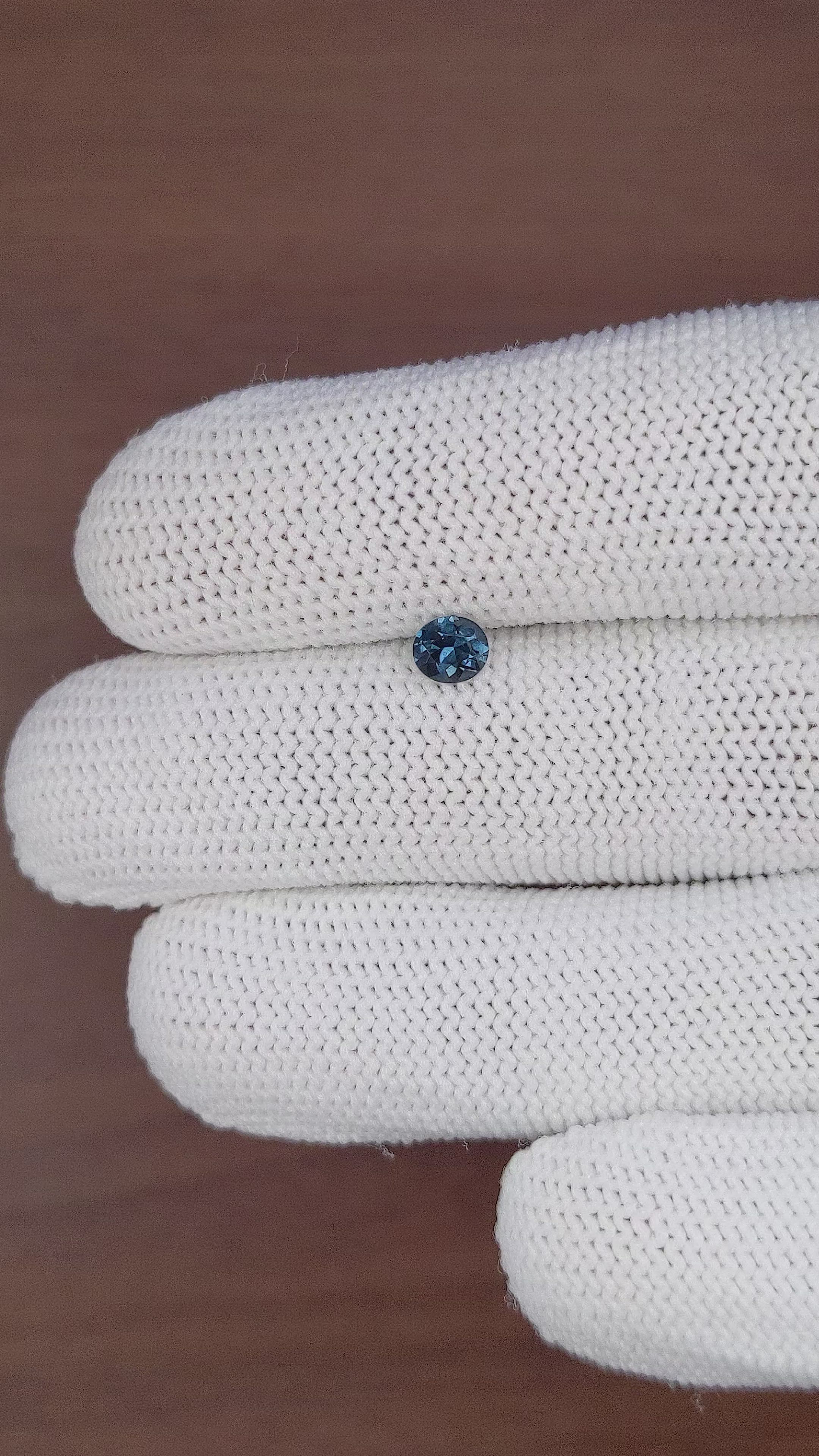 0.44 Ct. Spinel from Ceylon (Sri Lanka) Size Video