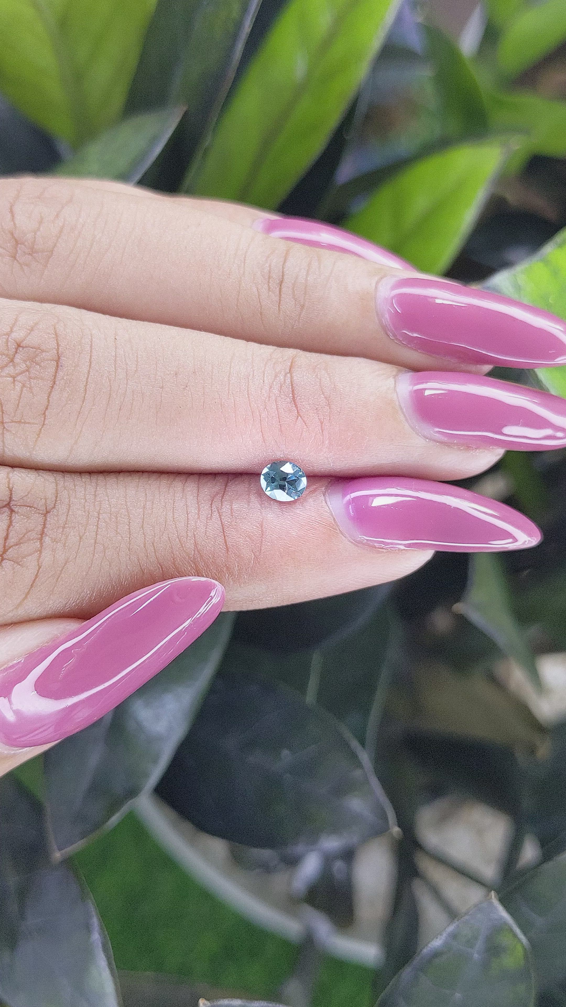 0.35 Ct. Spinel from Ceylon (Sri Lanka) Size Video