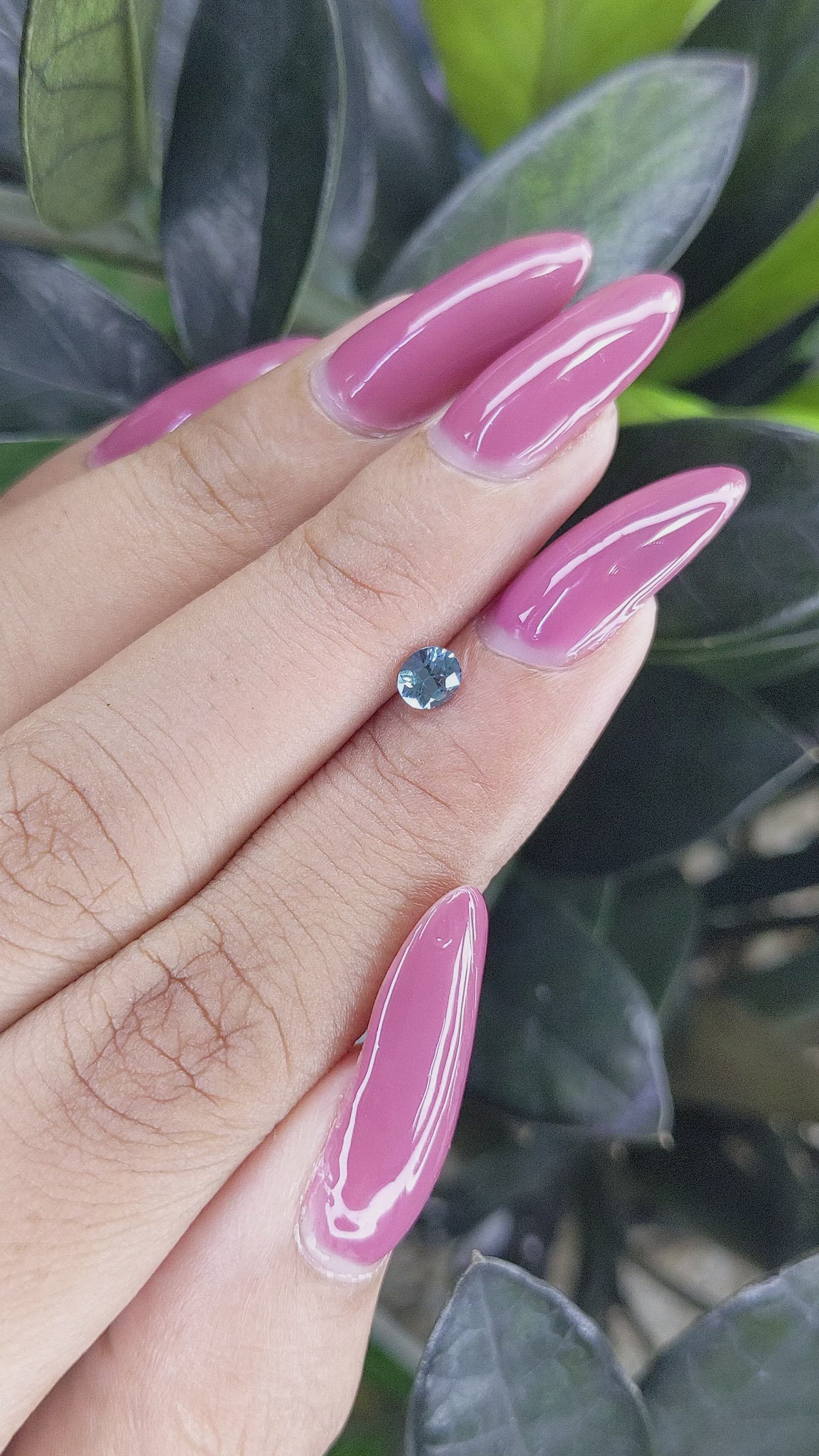 0.35 Ct. Spinel from Ceylon (Sri Lanka) Size Video