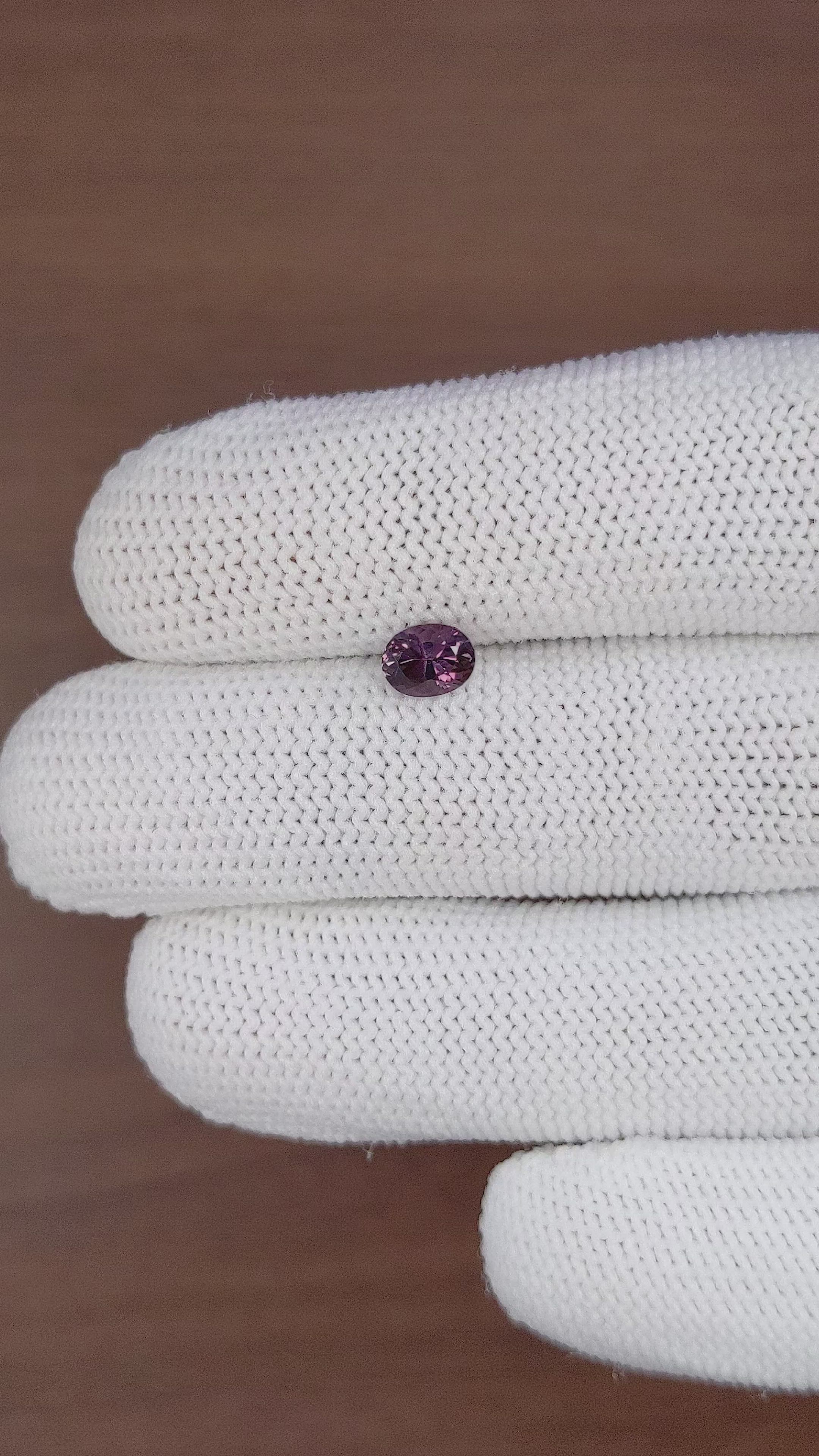 0.86 Ct. Spinel from Ceylon (Sri Lanka) Size Video