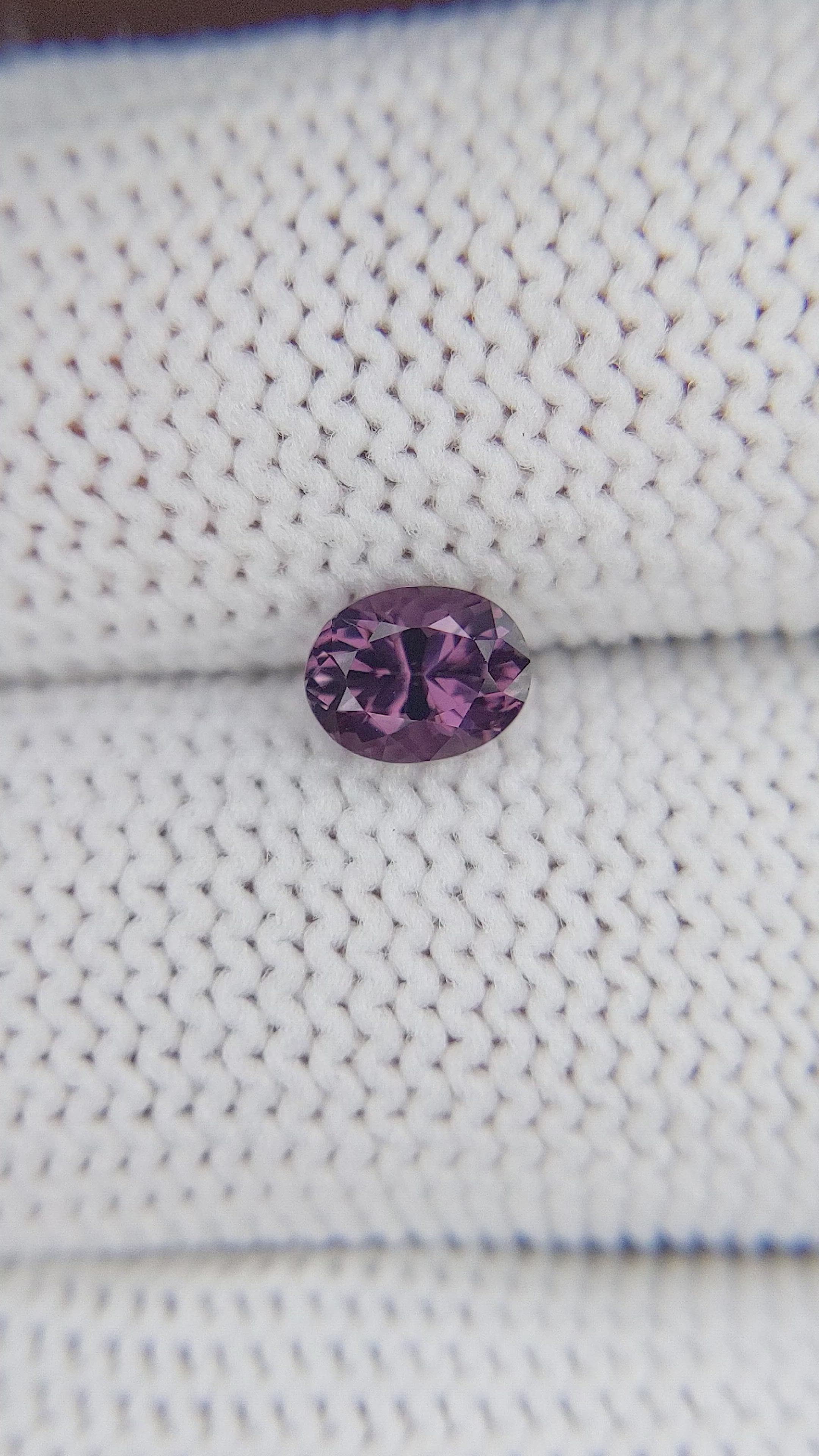0.86 Ct. Spinel from Ceylon (Sri Lanka) Size Video