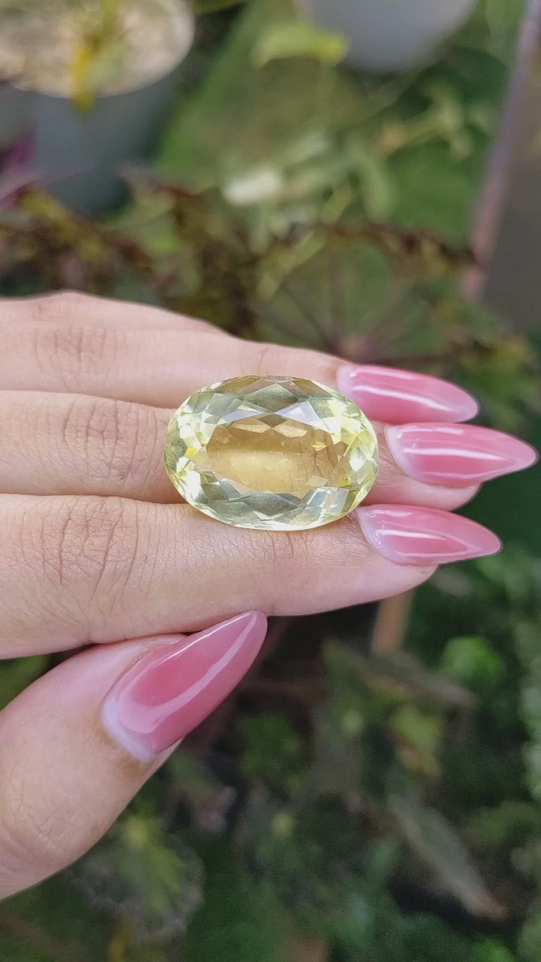 31.39 Ct. Quartz from Brazil Size Video