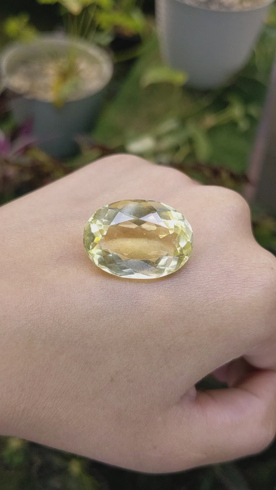 31.39 Ct. Quartz from Brazil Size Video