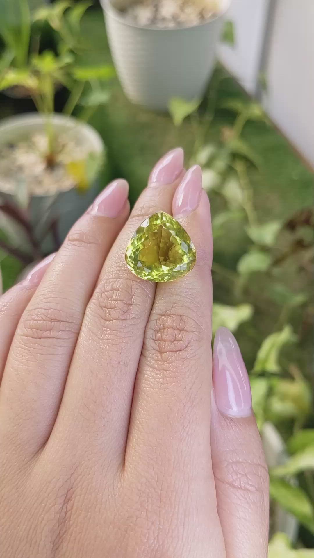 19.13 Ct. Quartz from Brazil Size Video