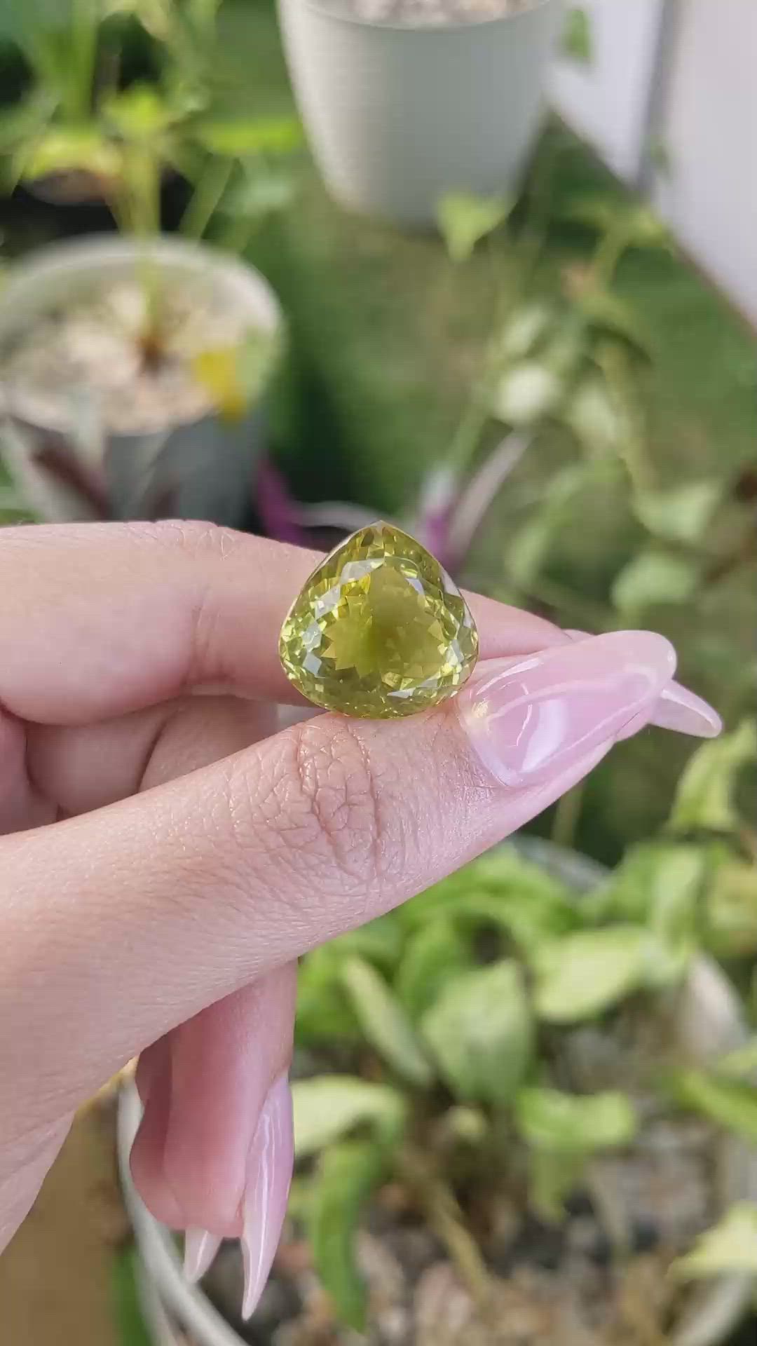 19.13 Ct. Quartz from Brazil Size Video