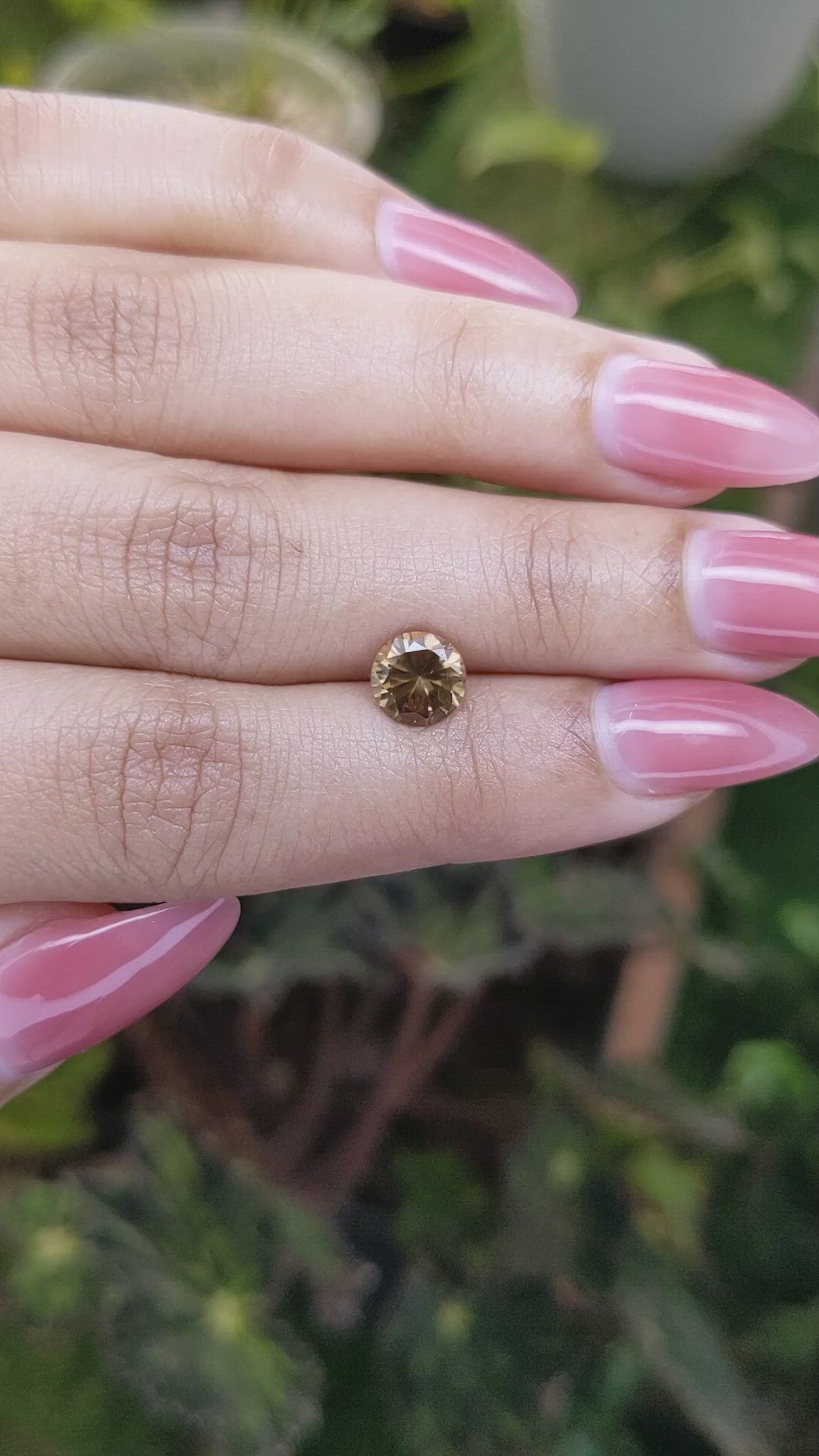 1.05 Ct. Zircon from Ceylon (Sri Lanka) Size Video