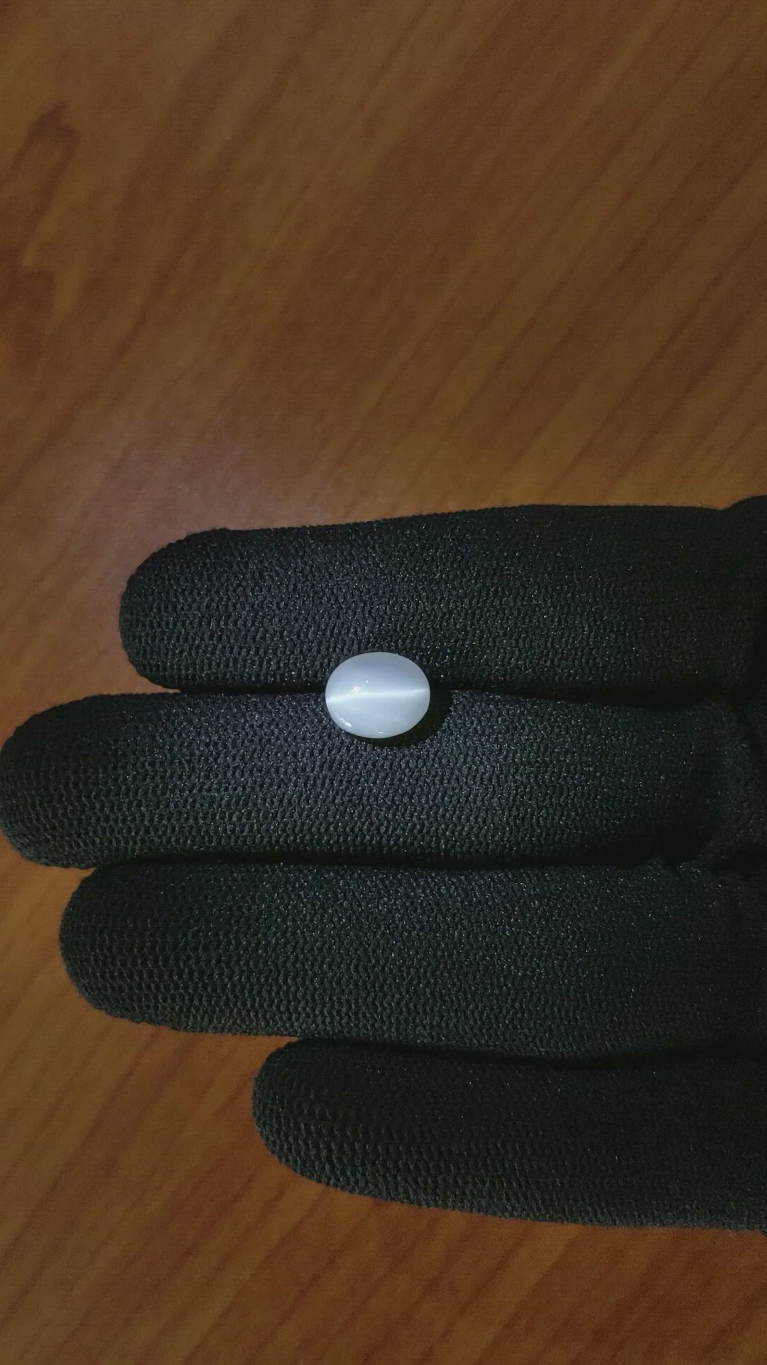 2.61 Ct. Cabochon Moonstone from Ceylon (Sri Lanka) Size Video