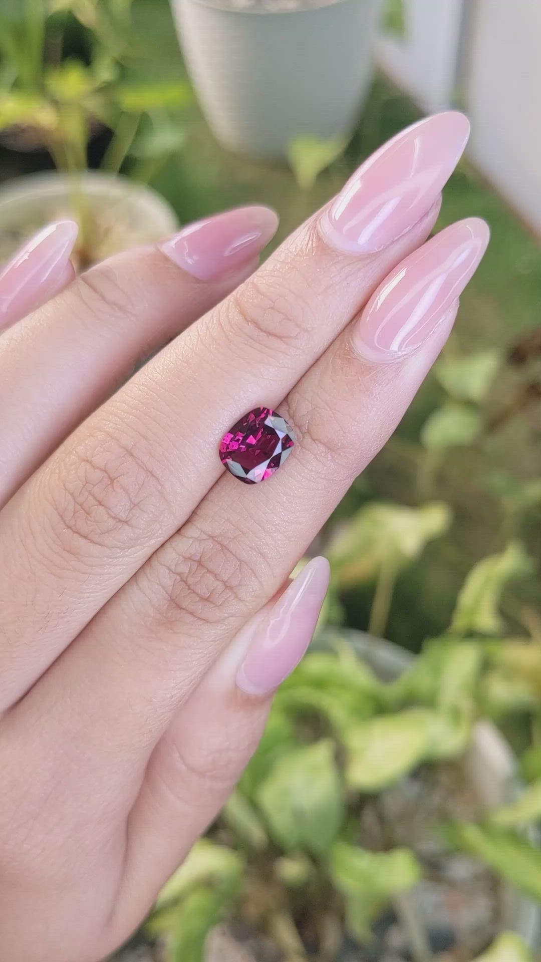 2.10 Ct. Rhodolite Garnet from Ceylon (Sri Lanka) Size Video