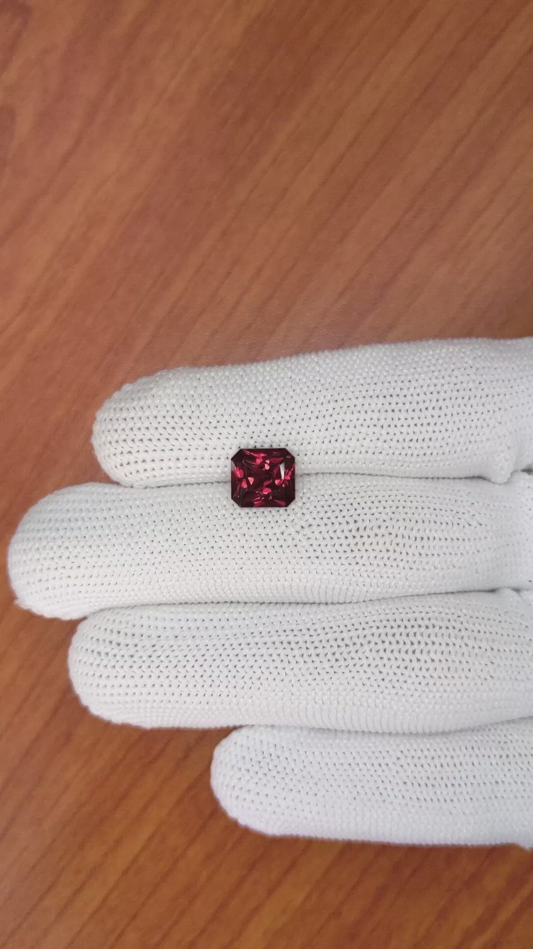 2.72 Ct. Rhodolite Garnet from Ceylon (Sri Lanka) Size Video