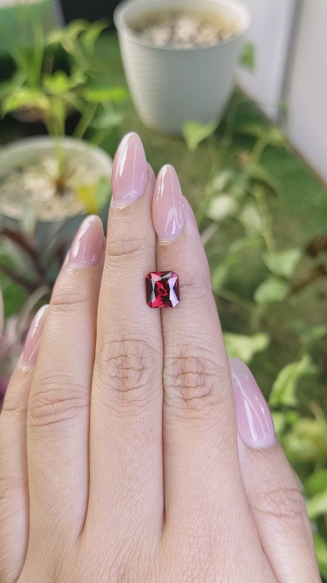 2.72 Ct. Rhodolite Garnet from Ceylon (Sri Lanka) Size Video