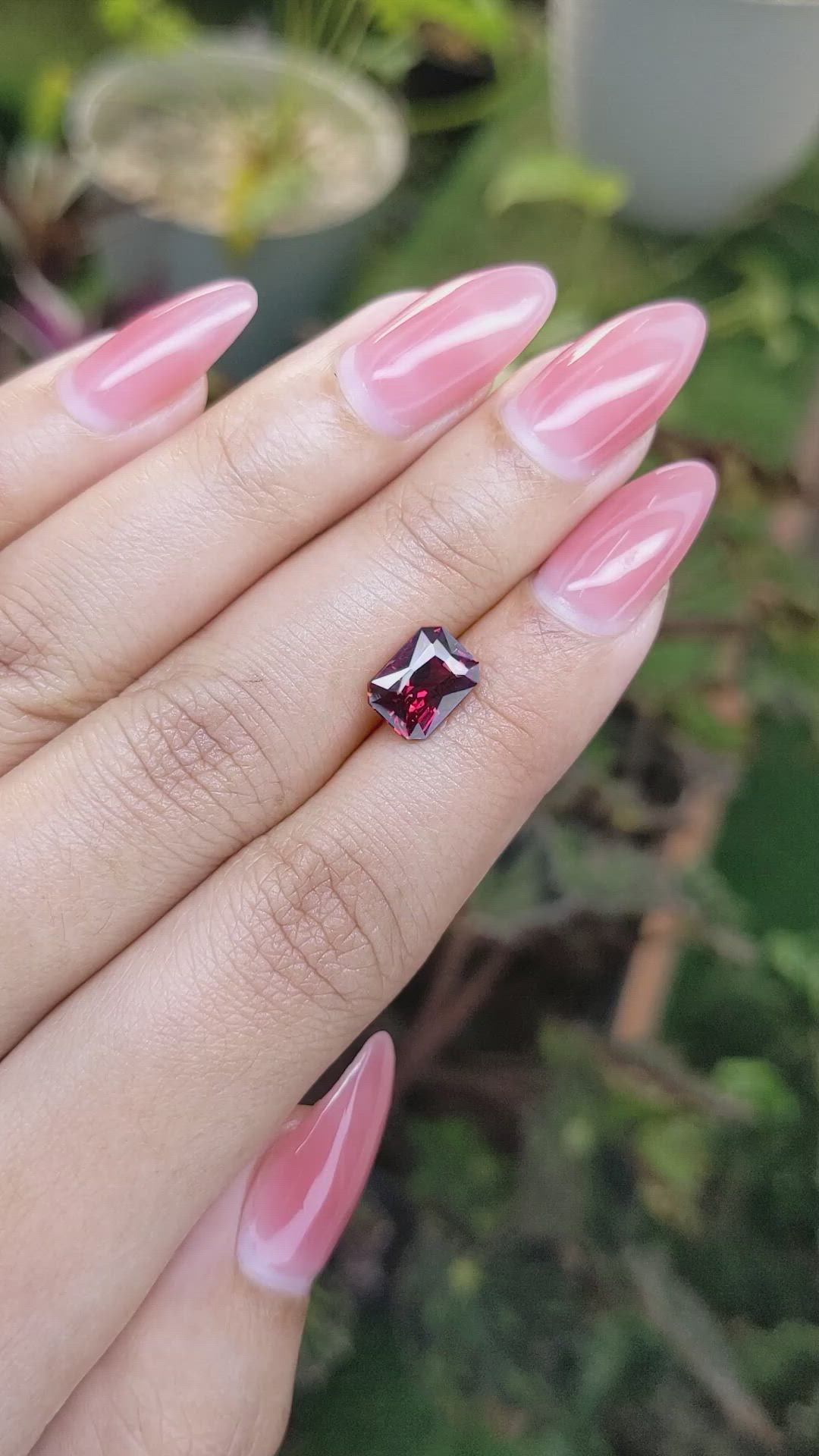 2.53 Ct. Rhodolite Garnet from Ceylon (Sri Lanka) Size Video