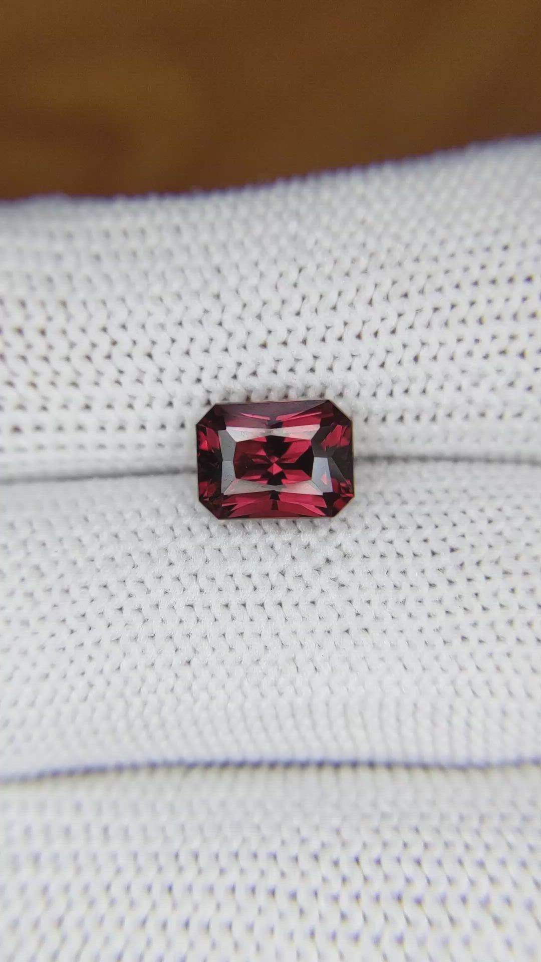 2.53 Ct. Rhodolite Garnet from Ceylon (Sri Lanka) Size Video